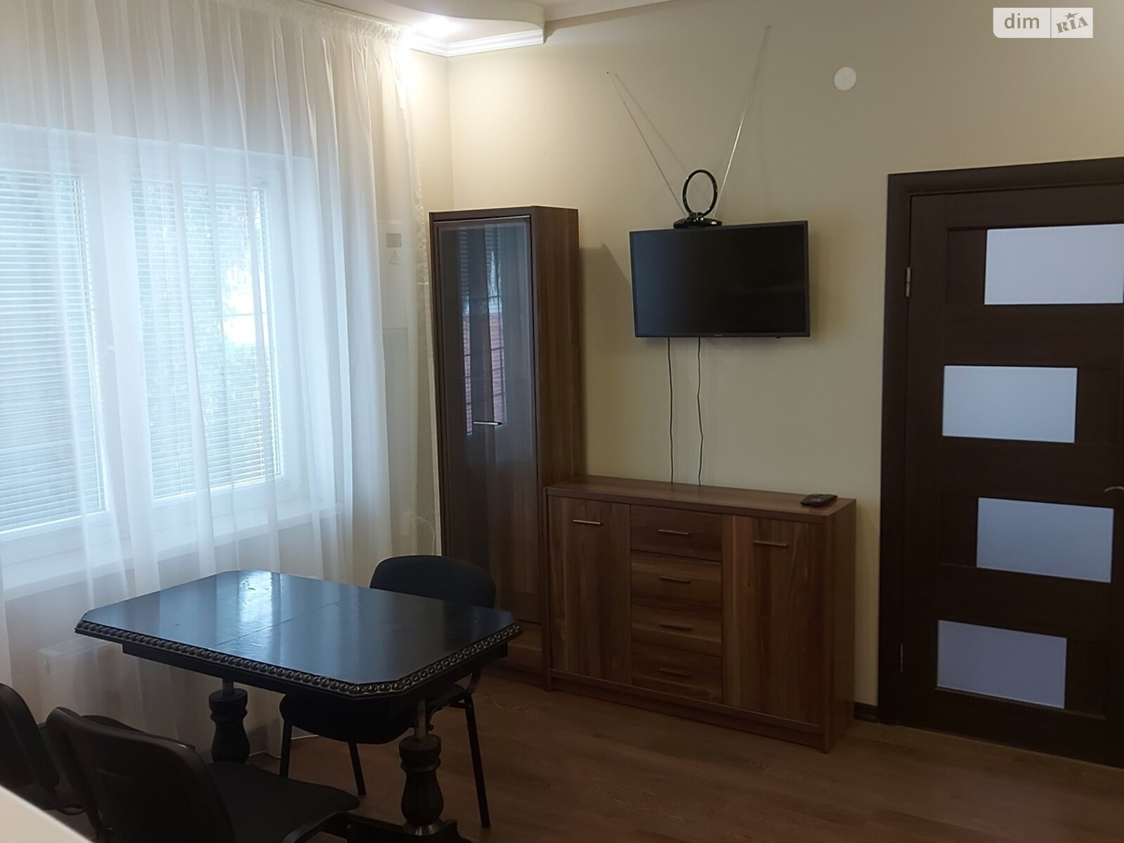 двокімнатна квартира з меблями в Ужгороді, район Центр, на вул. Фединця 7 в довготривалу оренду помісячно фото 1