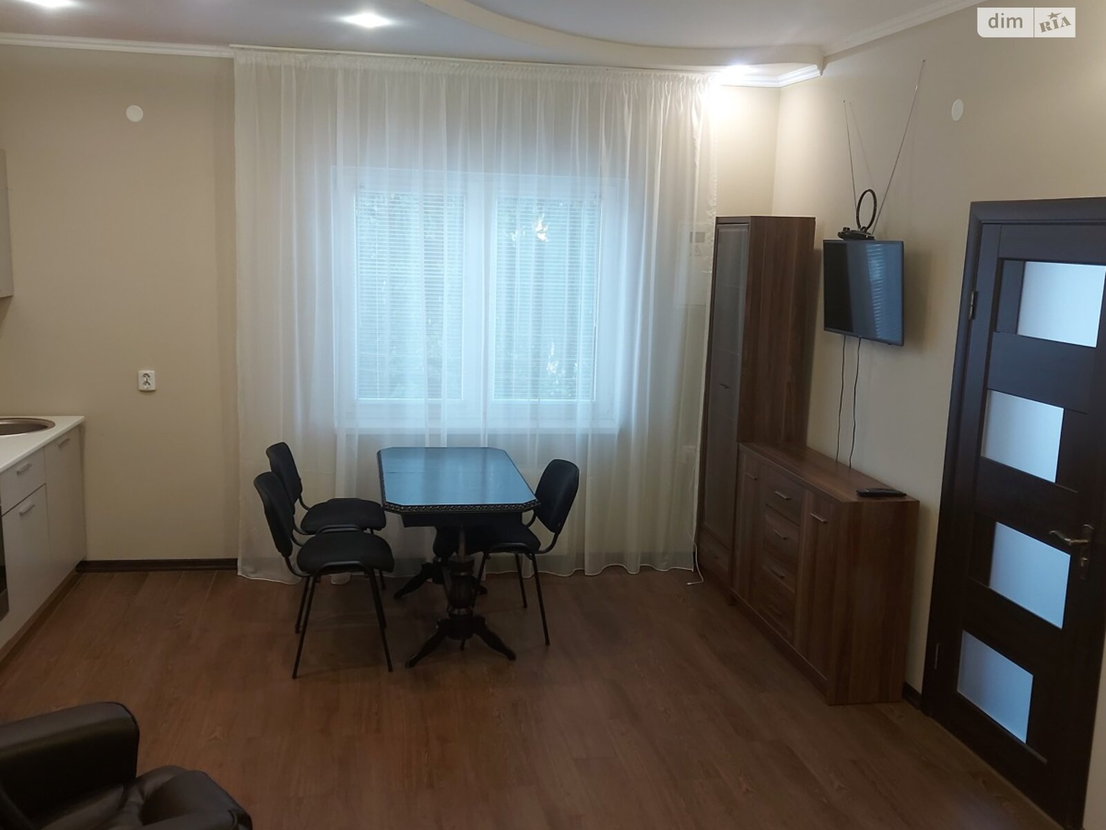 двокімнатна квартира з меблями в Ужгороді, район Центр, на вул. Фединця 7 в довготривалу оренду помісячно фото 1