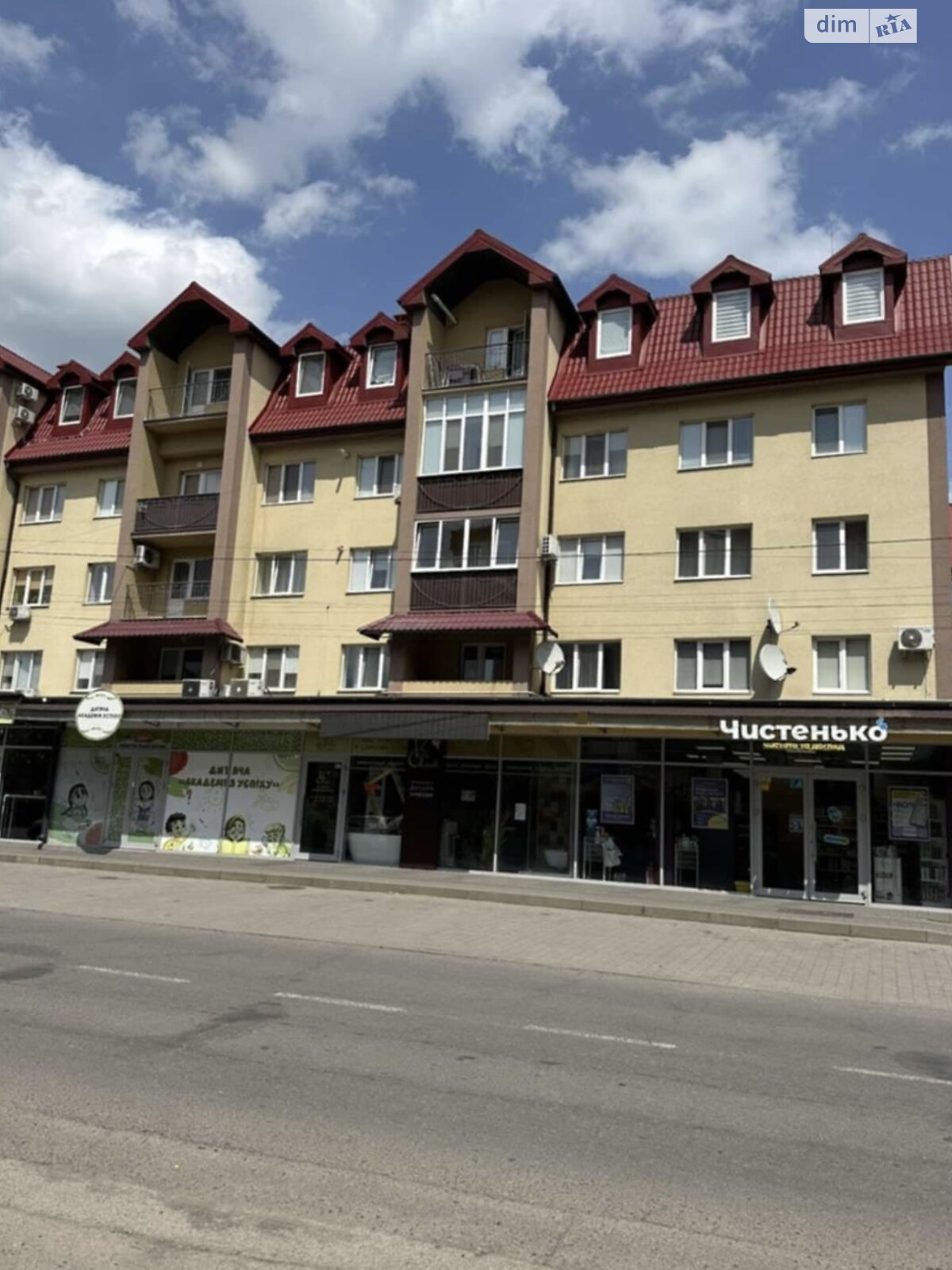 трехкомнатная квартира в Ужгороде, район Центр, на ул. Франко Ивана в аренду на долгий срок помесячно фото 1 трехкомнатная квартира в Ужгороде, район Центр, на ул. Франко Ивана в аренду на долгий срок помесячно фото 1