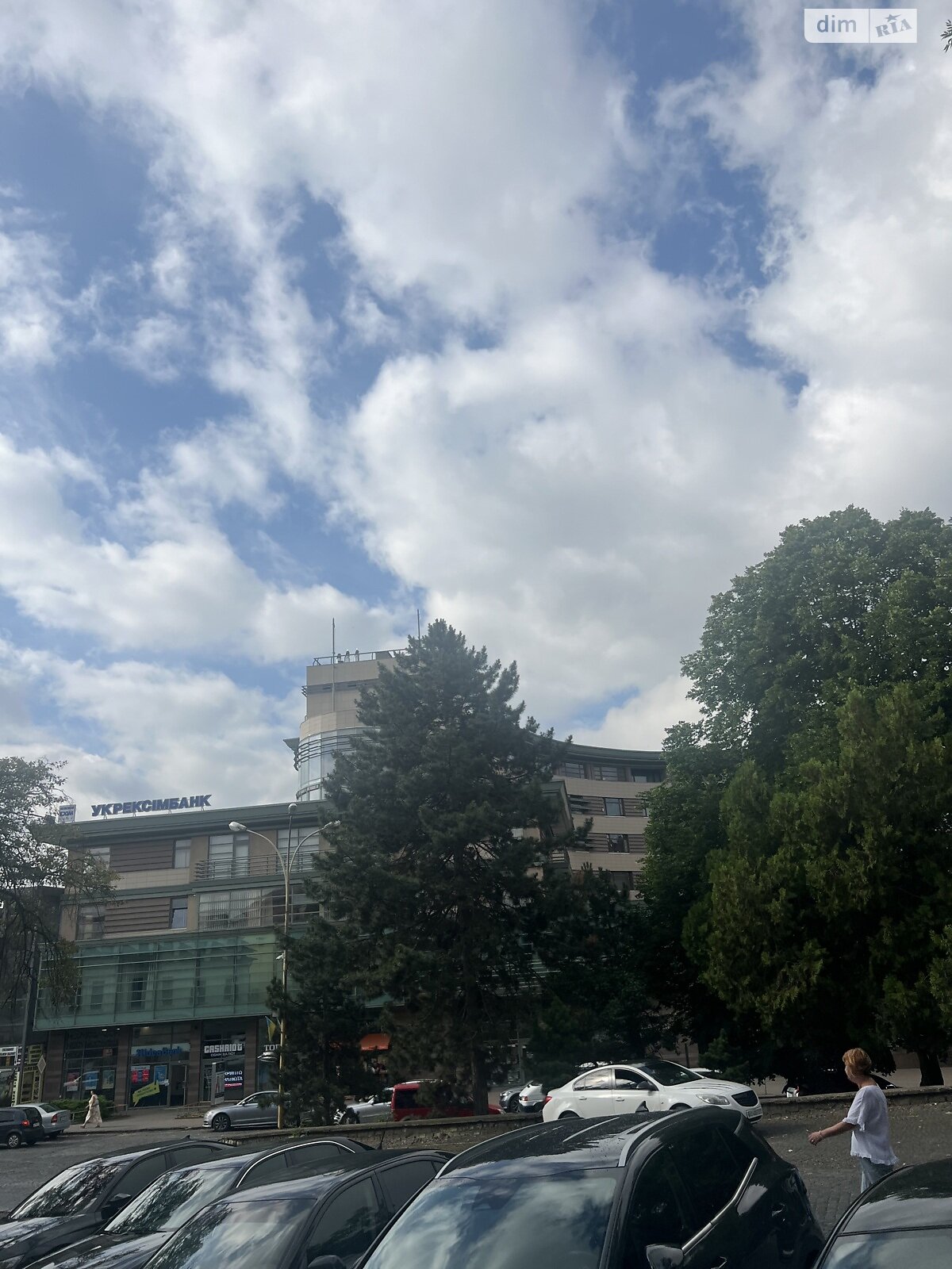 двухкомнатная квартира в Ужгороде, район Центр, на пл. Жупанатская 1 в аренду на долгий срок помесячно фото 1