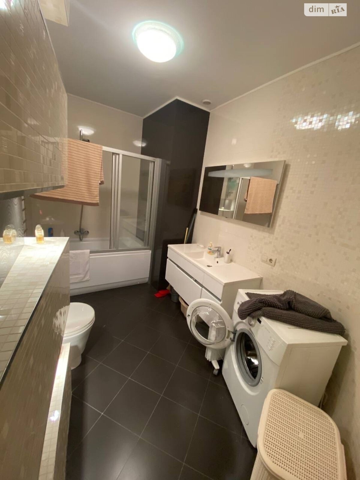 двухкомнатная квартира в Ужгороде, район Центр, на пл. Жупанатская 1 в аренду на долгий срок помесячно фото 1