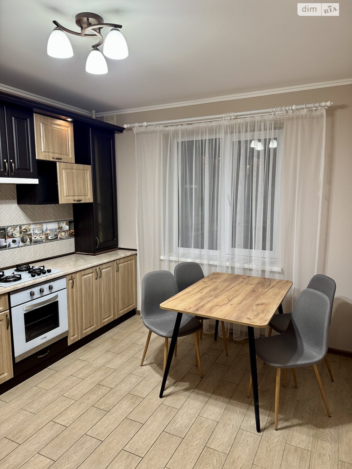 двухкомнатная квартира в Ужгороде, район Центр, на ул. Кармелюка 12А в аренду на долгий срок помесячно фото 1 двухкомнатная квартира в Ужгороде, район Центр, на ул. Кармелюка 12А в аренду на долгий срок помесячно фото 1