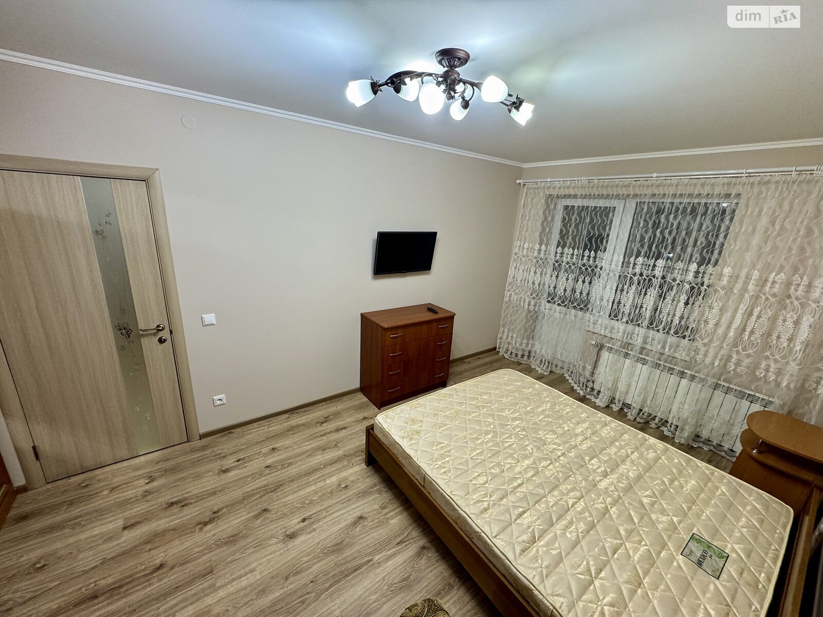 двухкомнатная квартира в Ужгороде, район Центр, на ул. Кармелюка 12А в аренду на долгий срок помесячно фото 1 двухкомнатная квартира в Ужгороде, район Центр, на ул. Кармелюка 12А в аренду на долгий срок помесячно фото 1