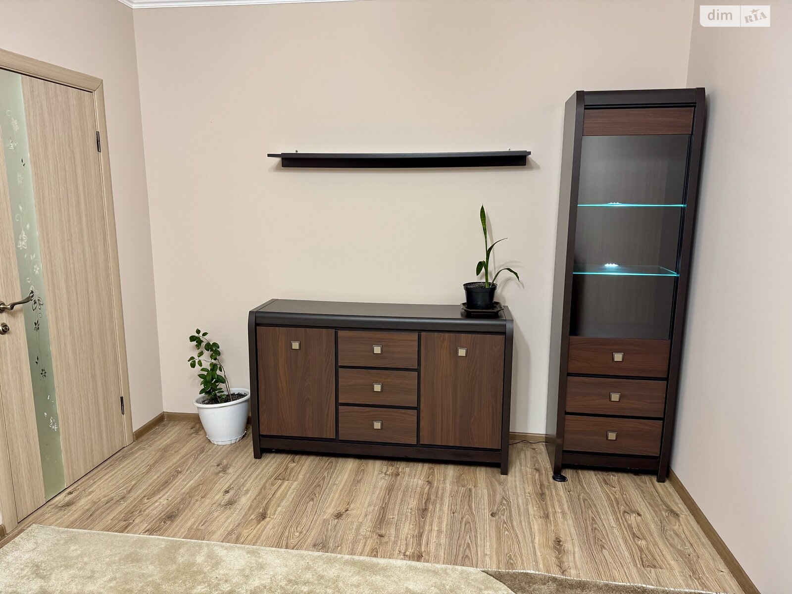 двухкомнатная квартира в Ужгороде, район Центр, на ул. Кармелюка 12А в аренду на долгий срок помесячно фото 1 двухкомнатная квартира в Ужгороде, район Центр, на ул. Кармелюка 12А в аренду на долгий срок помесячно фото 1