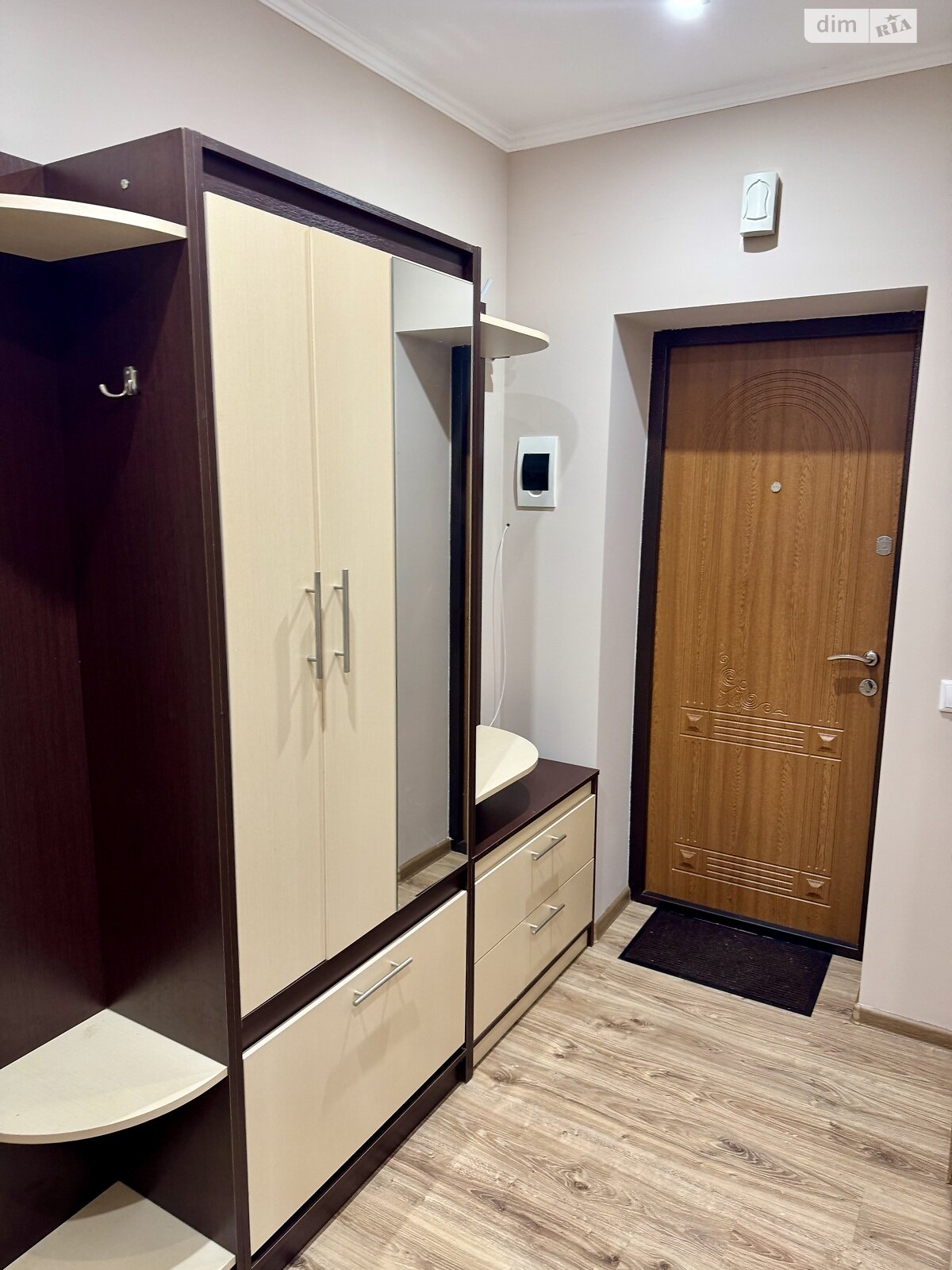 двухкомнатная квартира в Ужгороде, район Центр, на ул. Кармелюка 12А в аренду на долгий срок помесячно фото 1 двухкомнатная квартира в Ужгороде, район Центр, на ул. Кармелюка 12А в аренду на долгий срок помесячно фото 1