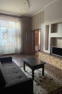 двухкомнатная квартира в Ужгороде, район Центр, на пл. Корятовича 18 в аренду на долгий срок помесячно фото 2 двухкомнатная квартира в Ужгороде, район Центр, на пл. Корятовича 18 в аренду на долгий срок помесячно фото 2