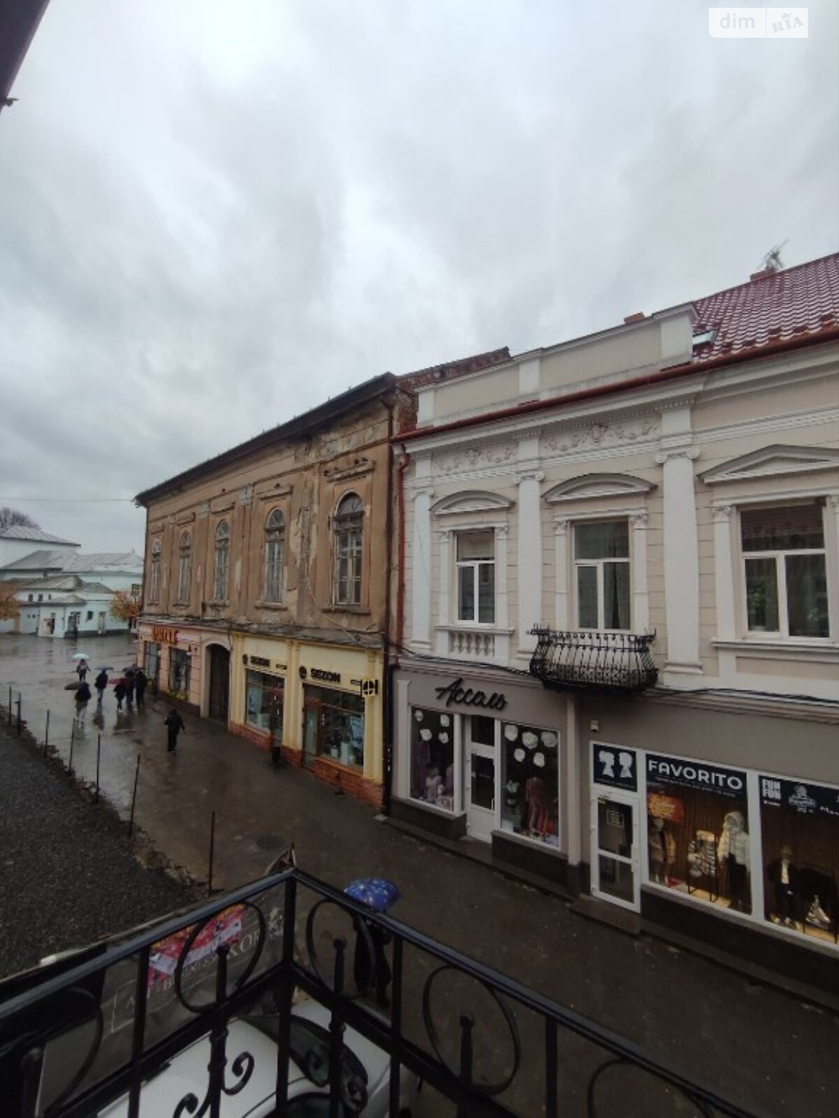 двухкомнатная квартира с мебелью в Ужгороде, район Центр, на ул. Корзо в аренду на долгий срок помесячно фото 1