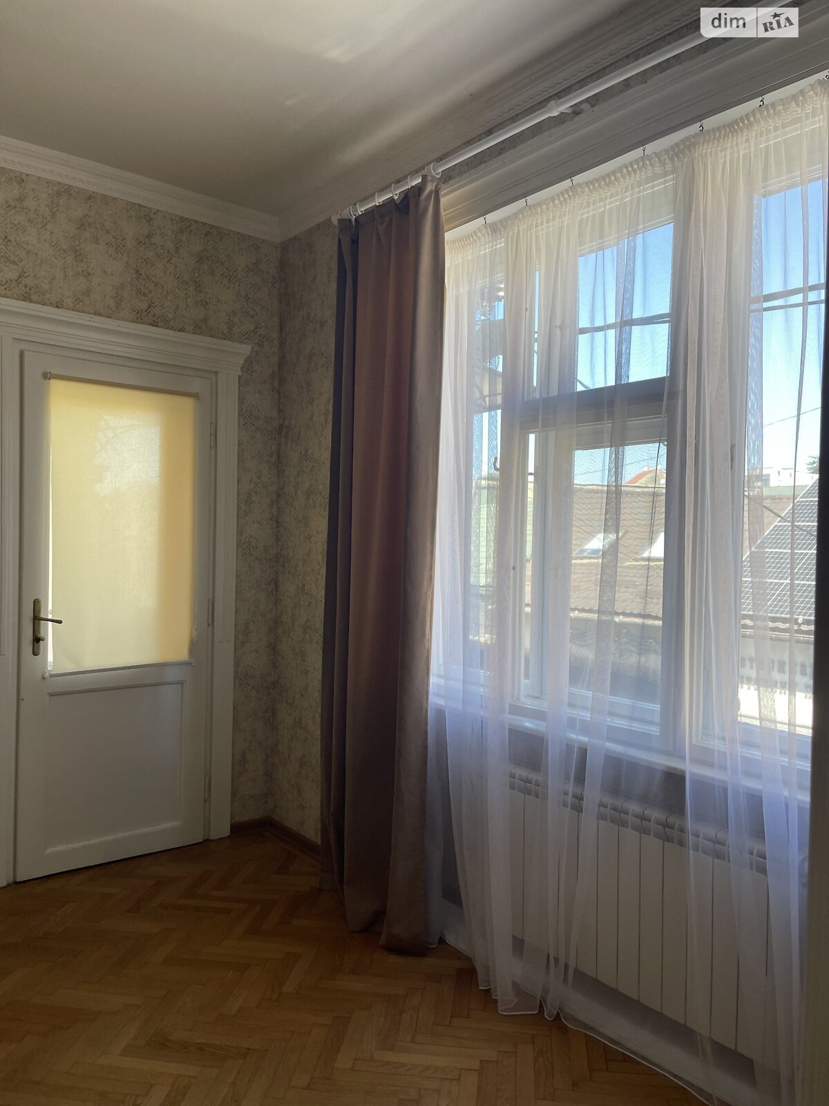 трикімнатна квартира в Ужгороді, район Центр, на вул. Підгірна 26 в довготривалу оренду помісячно фото 1 трикімнатна квартира в Ужгороді, район Центр, на вул. Підгірна 26 в довготривалу оренду помісячно фото 1