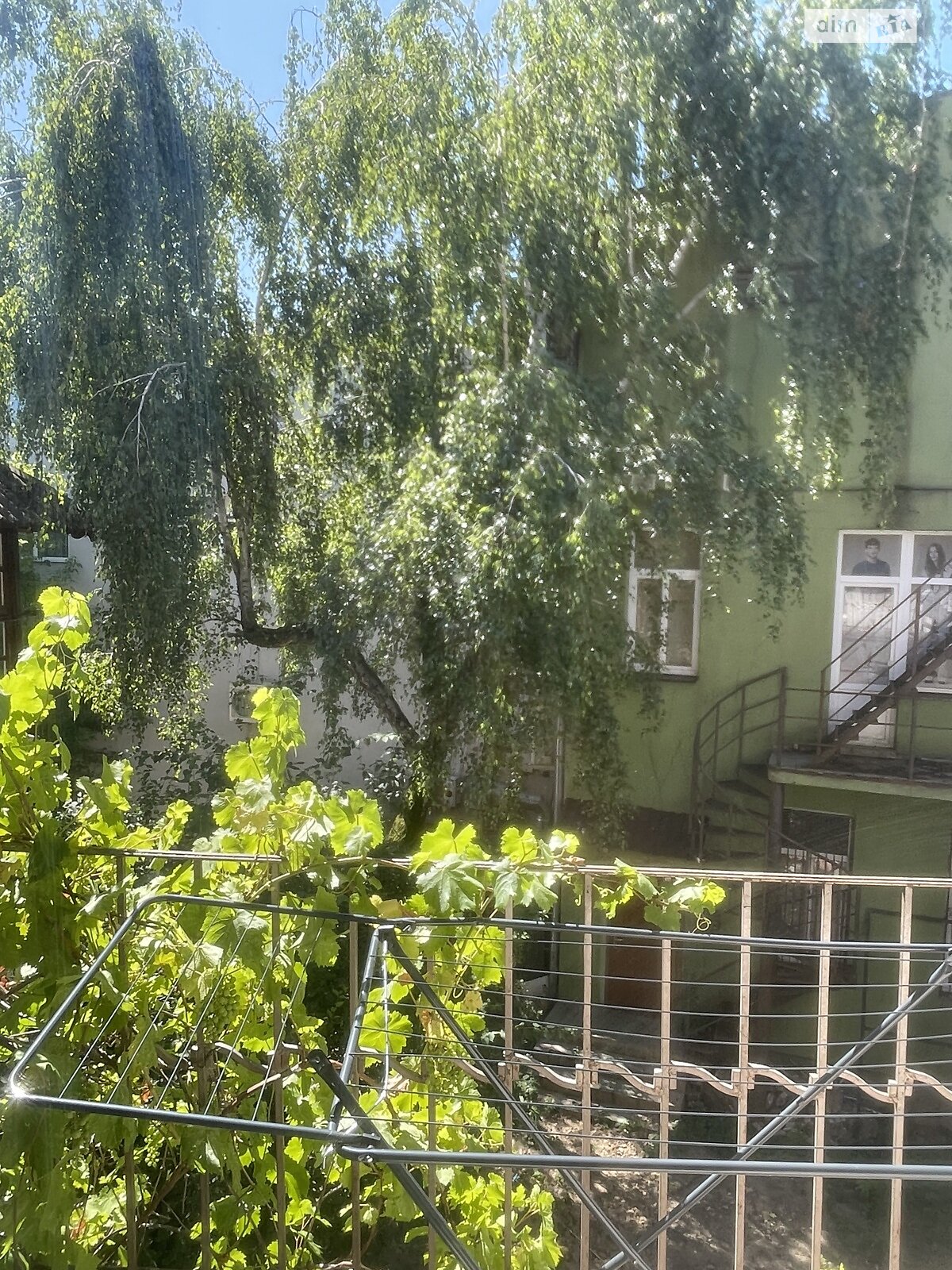 трикімнатна квартира в Ужгороді, район Центр, на вул. Підгірна 26 в довготривалу оренду помісячно фото 1 трикімнатна квартира в Ужгороді, район Центр, на вул. Підгірна 26 в довготривалу оренду помісячно фото 1