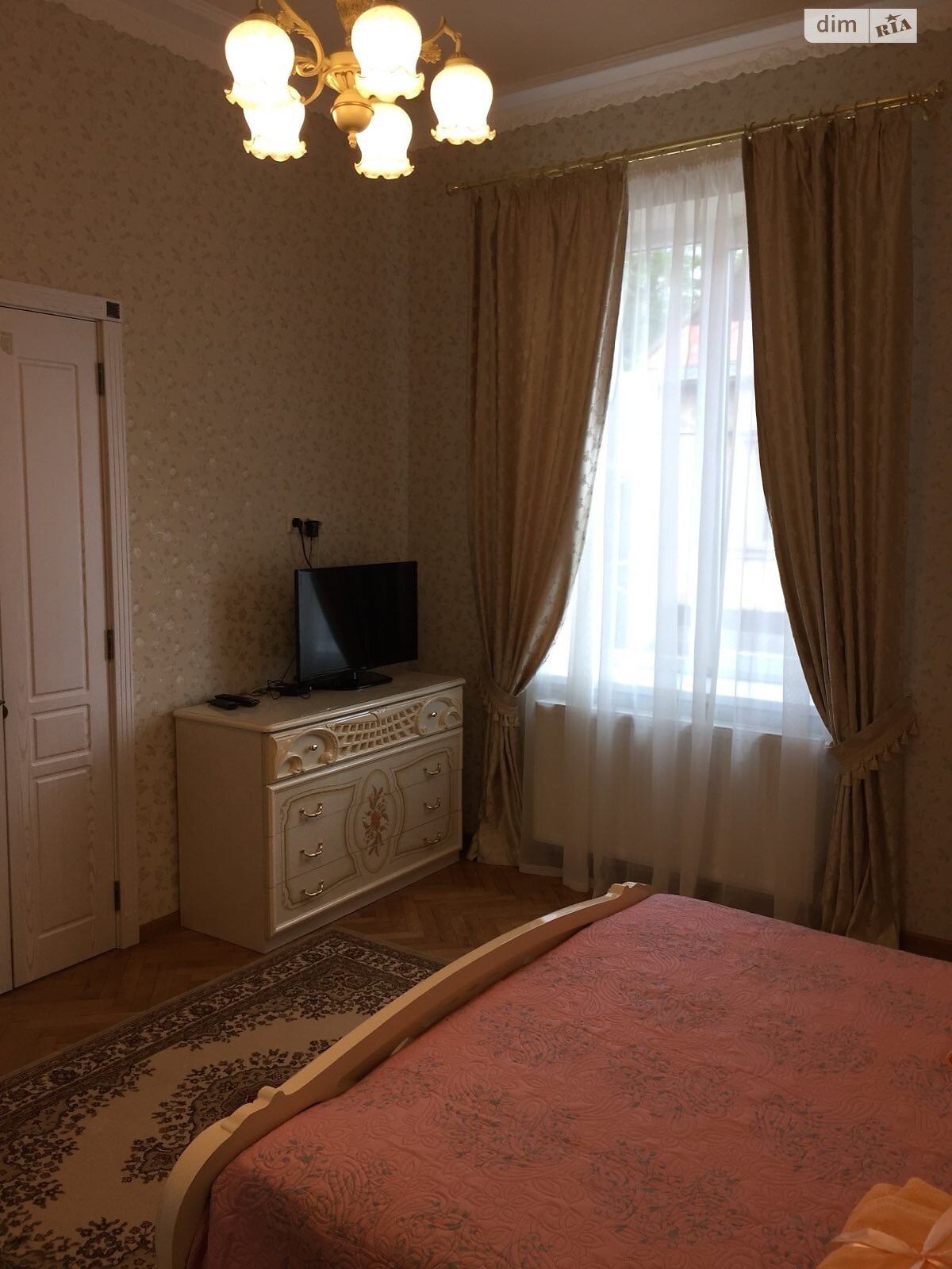 двокімнатна квартира в Ужгороді, район Центр, на вул. Підгірна в довготривалу оренду помісячно фото 1