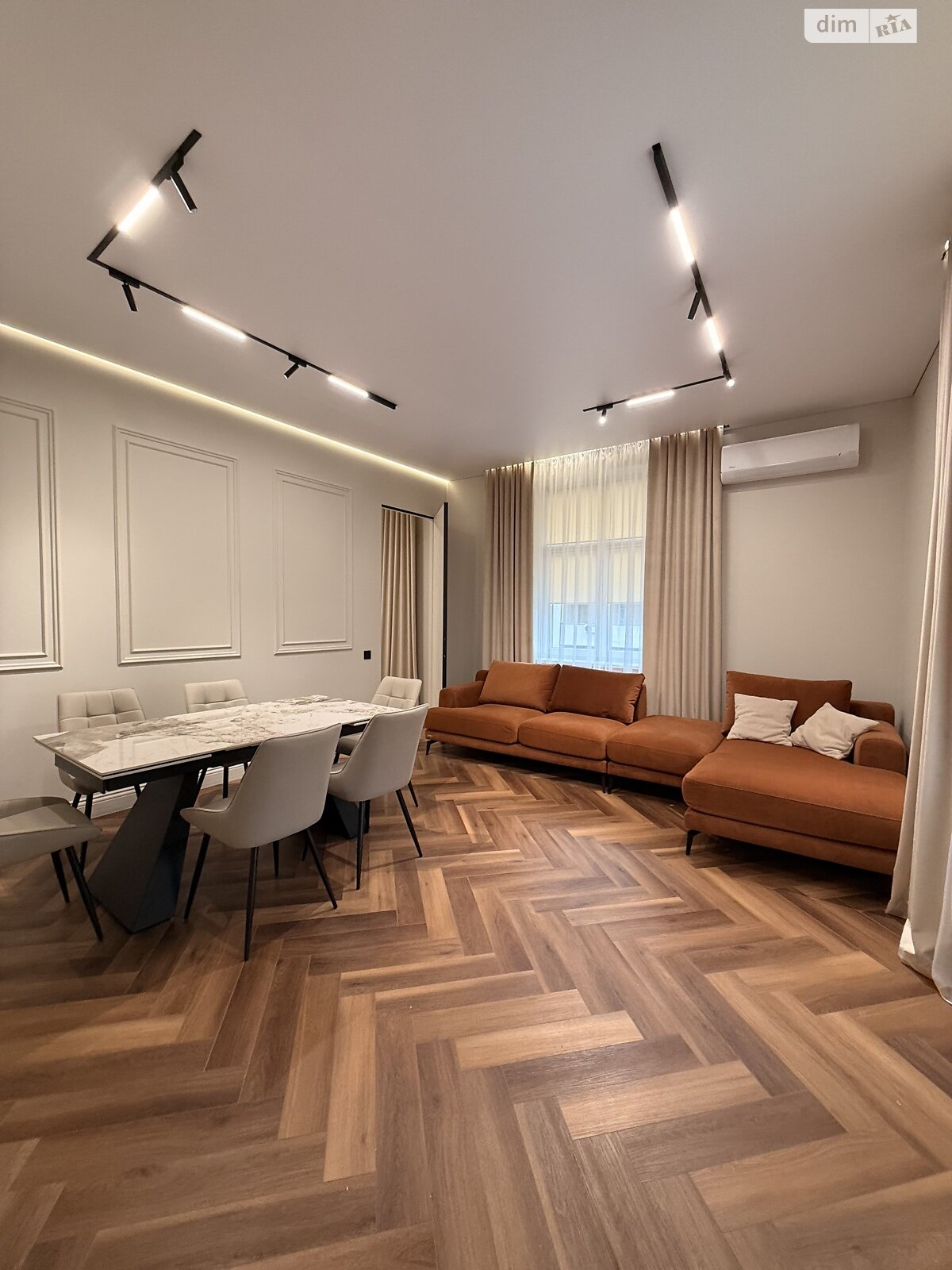 двокімнатна квартира в Ужгороді, район Центр, на вул. Ракоці Ференца 10А в довготривалу оренду помісячно фото 1