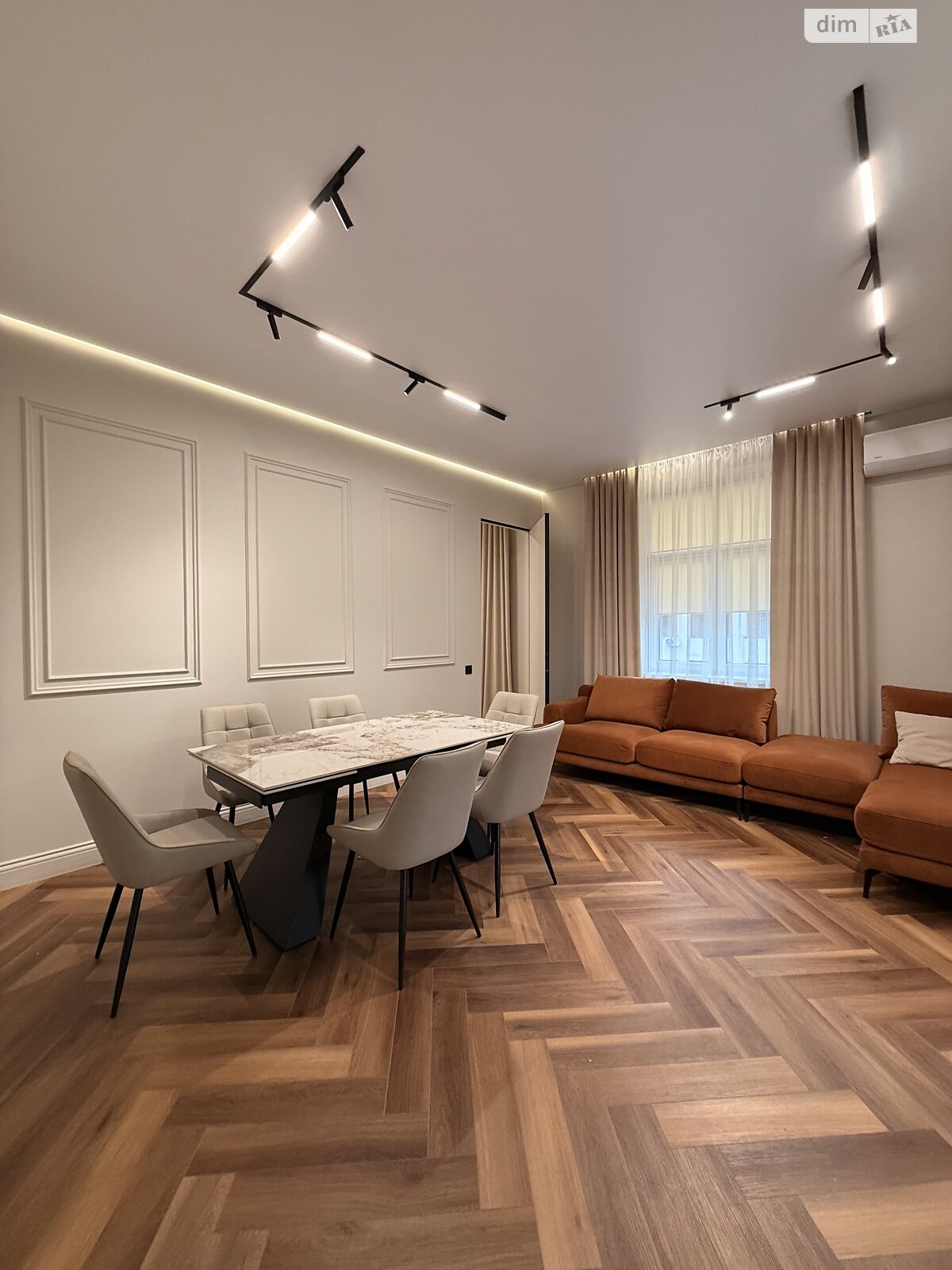 двокімнатна квартира в Ужгороді, район Центр, на вул. Ракоці Ференца 10А в довготривалу оренду помісячно фото 1