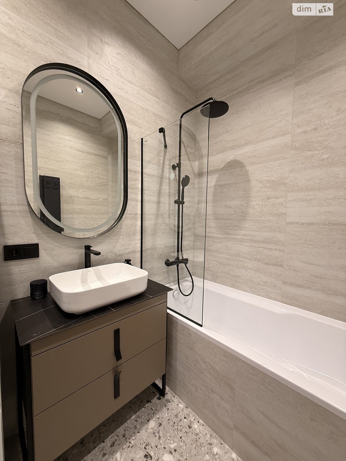 двокімнатна квартира в Ужгороді, район Центр, на вул. Ракоці Ференца 10А в довготривалу оренду помісячно фото 1