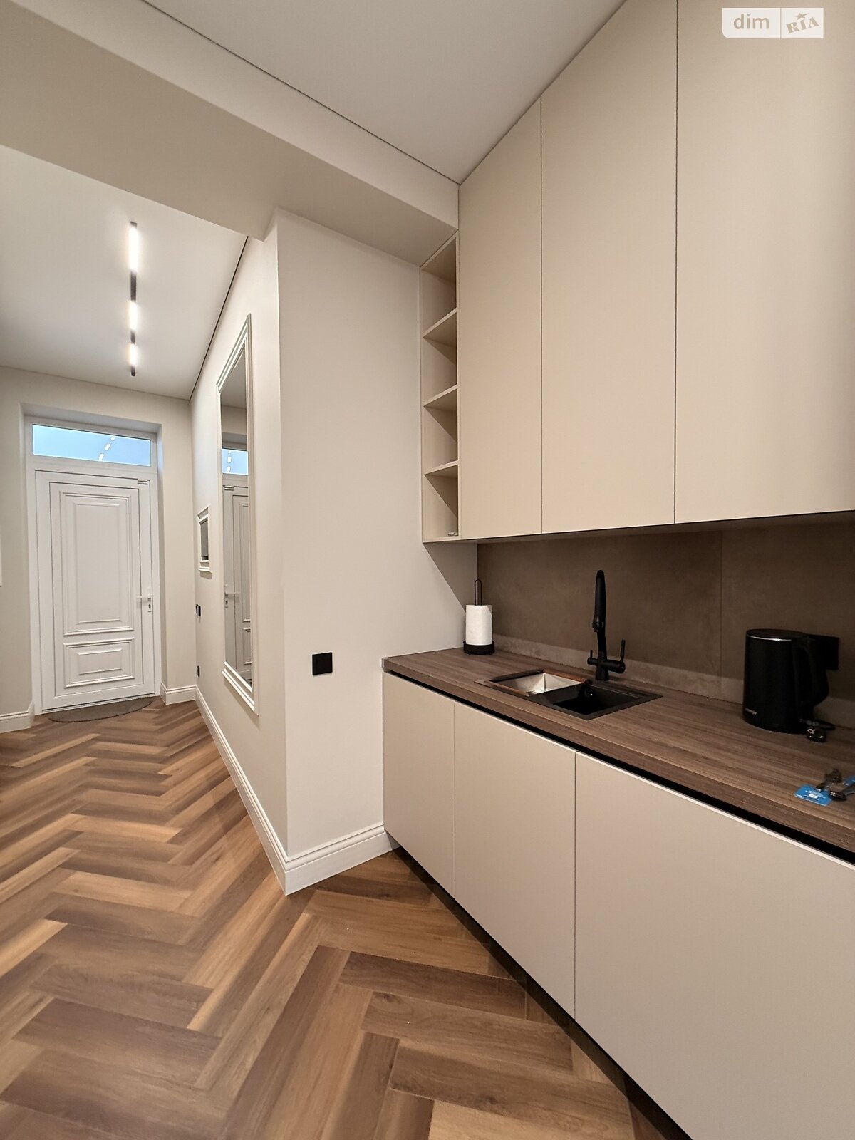 двокімнатна квартира в Ужгороді, район Центр, на вул. Ракоці Ференца 10А в довготривалу оренду помісячно фото 1