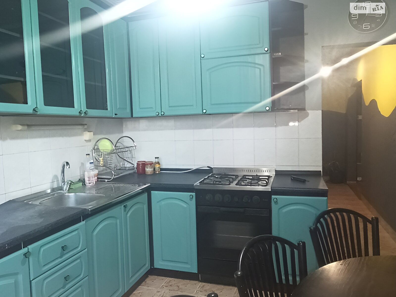 трехкомнатная квартира в Ужгороде, район Центр, на просп. Свободы 46 в аренду на долгий срок помесячно фото 1 трехкомнатная квартира в Ужгороде, район Центр, на просп. Свободы 46 в аренду на долгий срок помесячно фото 1