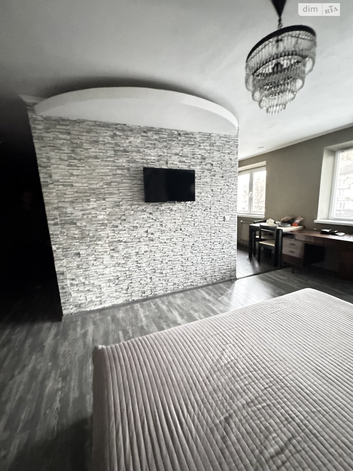 однокімнатна квартира в Ужгороді, район Центр, на просп. Свободи в довготривалу оренду помісячно фото 1 однокімнатна квартира в Ужгороді, район Центр, на просп. Свободи в довготривалу оренду помісячно фото 1