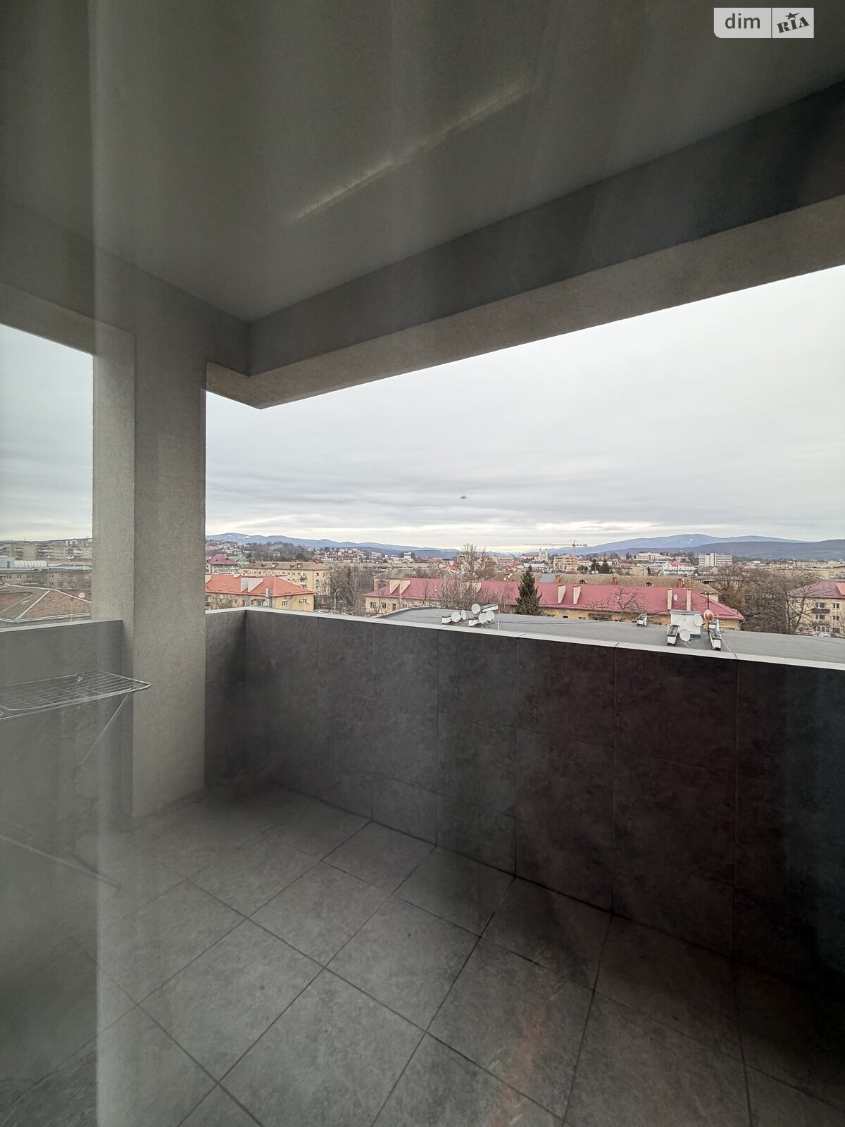 трехкомнатная квартира в Ужгороде, район Центр, на просп. Свободы 30Б в аренду на долгий срок помесячно фото 1