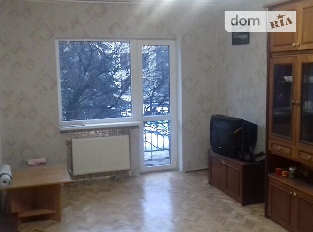 однокомнатная квартира с мебелью в Ужгороде, район Центр, в аренду на долгий срок помесячно фото 1 однокомнатная квартира с мебелью в Ужгороде, район Центр, в аренду на долгий срок помесячно фото 1