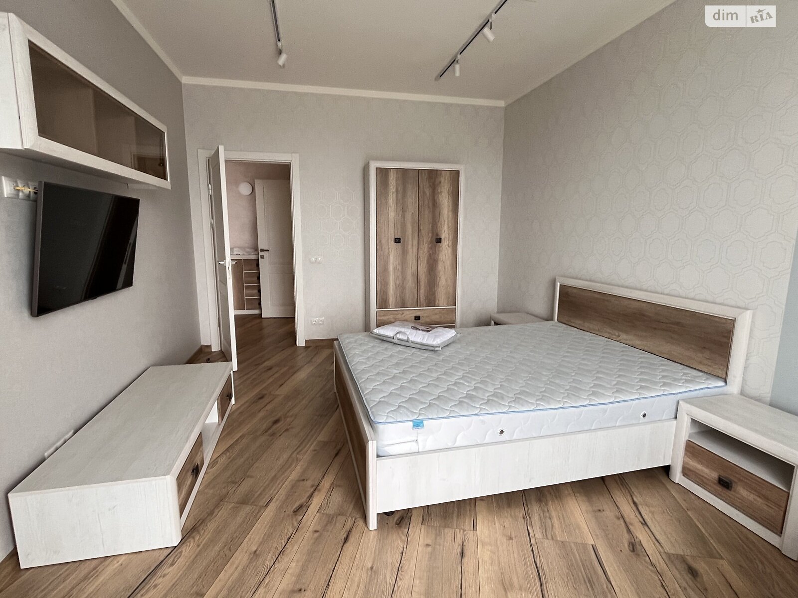 однокімнатна квартира в Ужгороді, район Великий Галагов, на вул. Митна 25Г в довготривалу оренду помісячно фото 1 однокімнатна квартира в Ужгороді, район Великий Галагов, на вул. Митна 25Г в довготривалу оренду помісячно фото 1