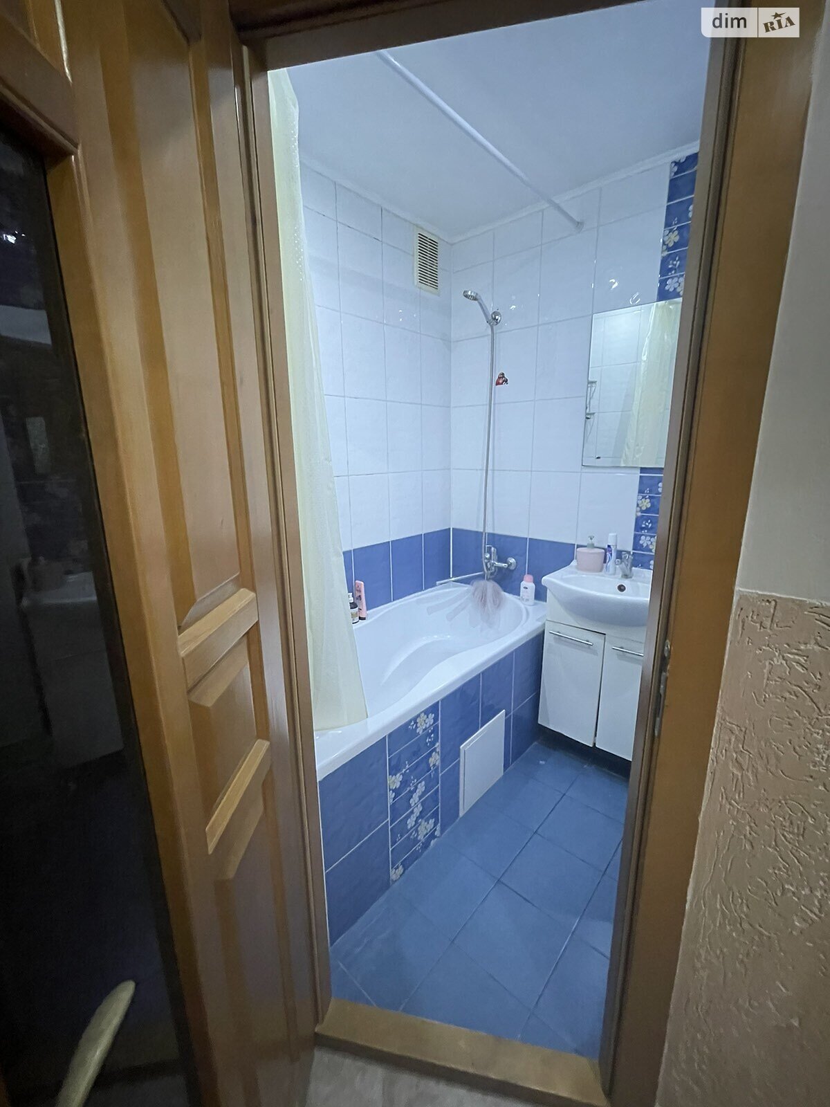 трехкомнатная квартира в Ужгороде, район Вербнык, на ул. Жемайте Юлии в аренду на долгий срок помесячно фото 1 трехкомнатная квартира в Ужгороде, район Вербнык, на ул. Жемайте Юлии в аренду на долгий срок помесячно фото 1