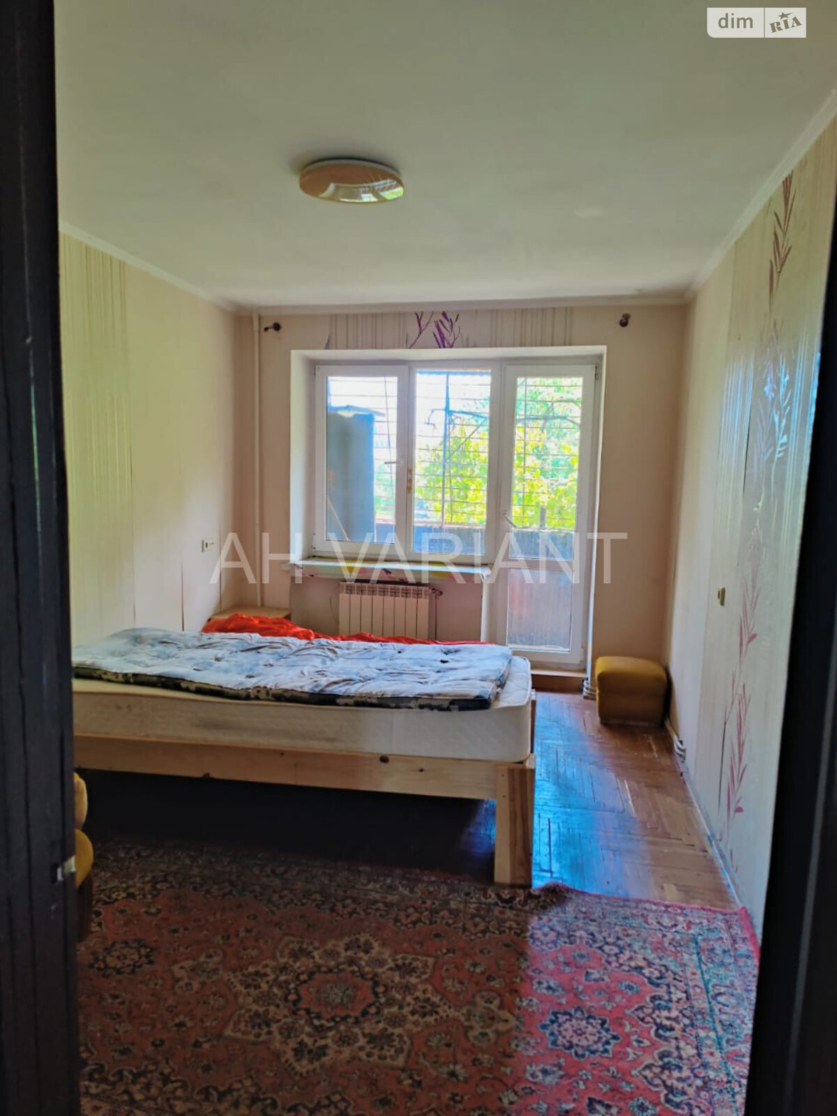 трехкомнатная квартира в Ужгороде, на ул. Заньковецкой в аренду на долгий срок помесячно фото 1 трехкомнатная квартира в Ужгороде, на ул. Заньковецкой в аренду на долгий срок помесячно фото 1