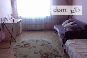 трехкомнатная квартира с мебелью в Ужгороде, в аренду на долгий срок помесячно фото 2