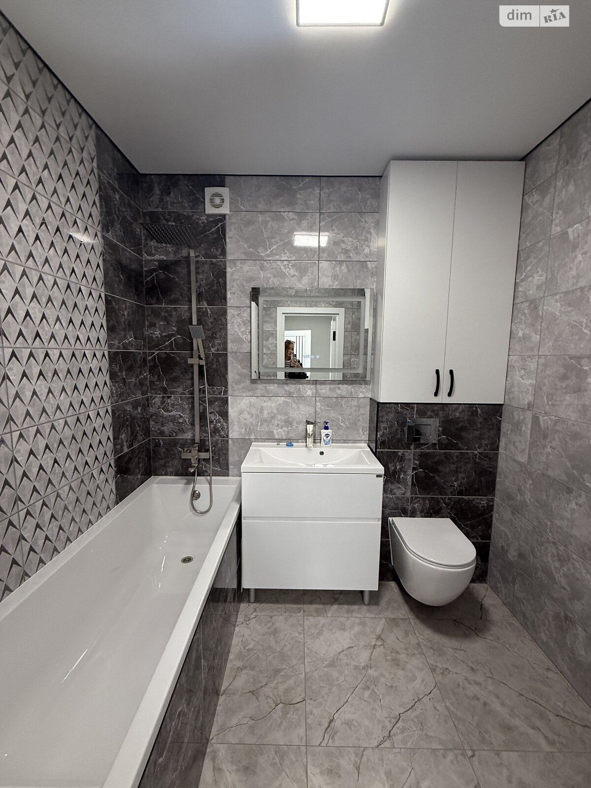 однокімнатна квартира в Вінниці, район Академічний, на вул. Олександрівська в довготривалу оренду помісячно фото 1