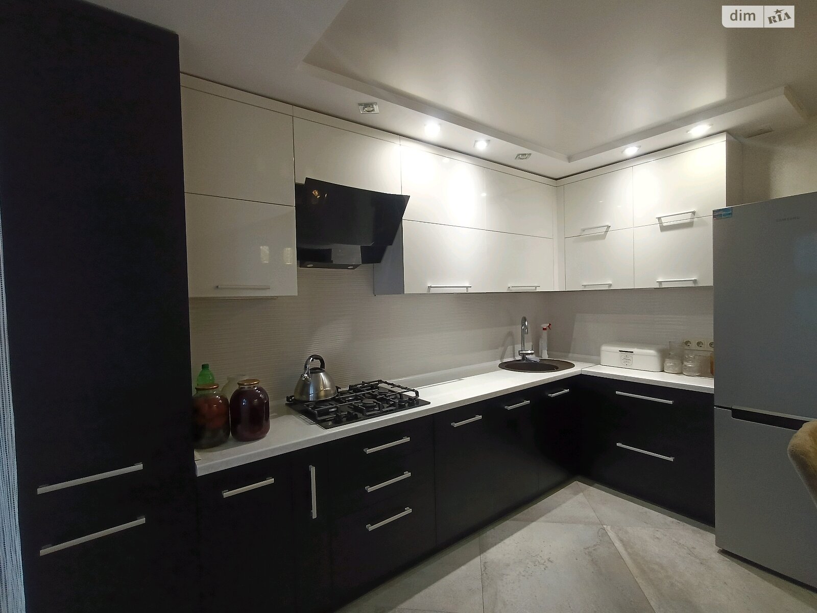 двокімнатна квартира в Вінниці, район Академічний, на вул. Миколаївська 21 в довготривалу оренду помісячно фото 1