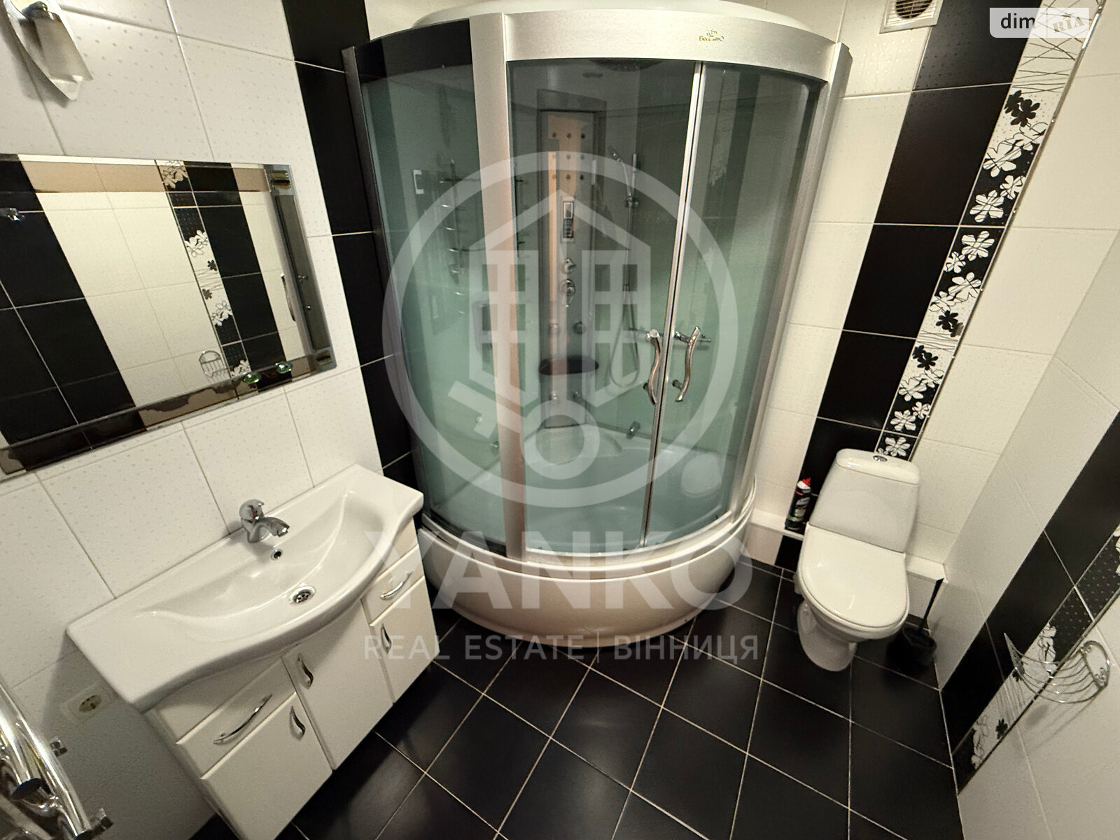 трикімнатна квартира в Вінниці, район Академічний, на вул. Миколаївська в довготривалу оренду помісячно фото 1 трикімнатна квартира в Вінниці, район Академічний, на вул. Миколаївська в довготривалу оренду помісячно фото 1