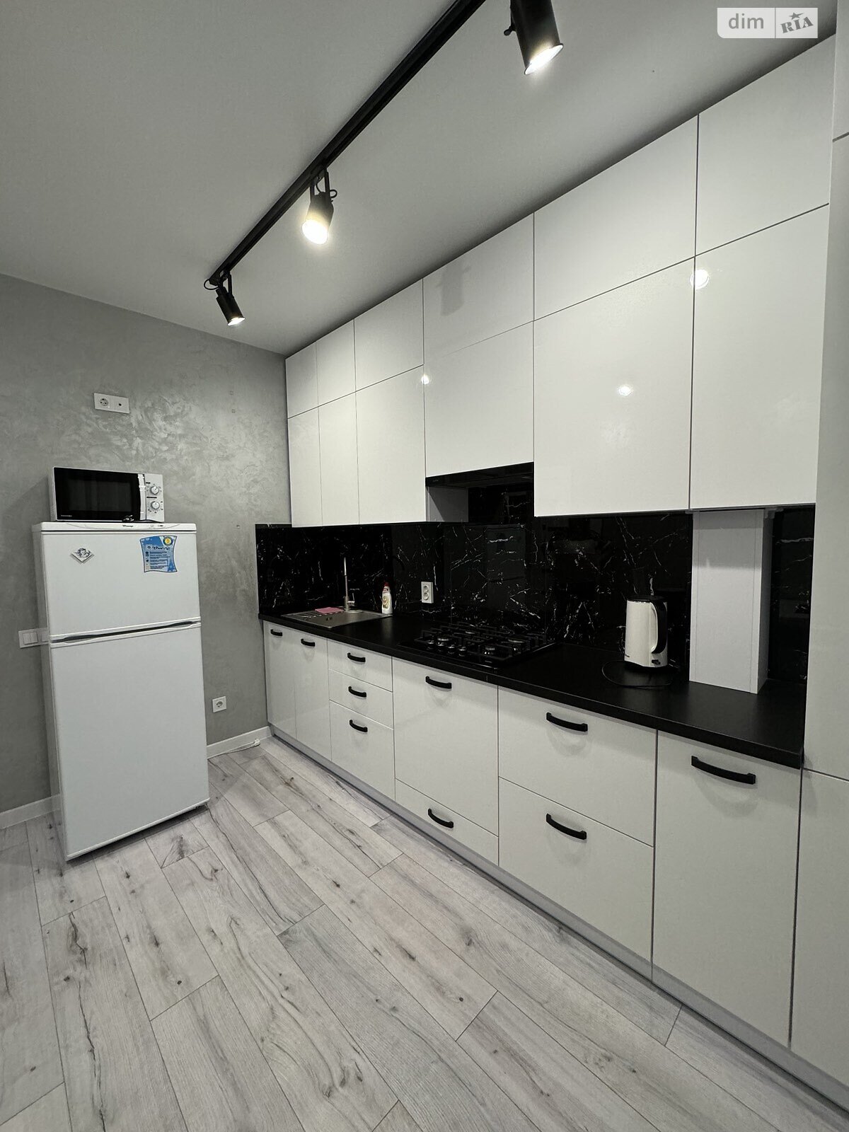 однокімнатна квартира в Вінниці, район Академічний, на вул. Миколаївська 27 в довготривалу оренду помісячно фото 1