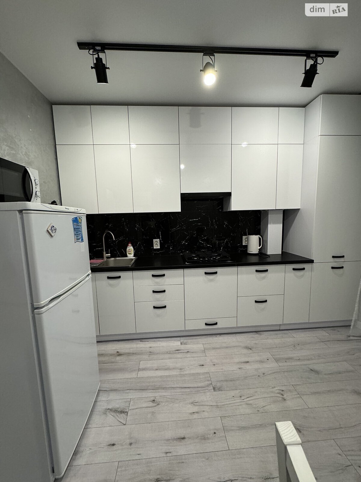 однокімнатна квартира в Вінниці, район Академічний, на вул. Миколаївська 27 в довготривалу оренду помісячно фото 1