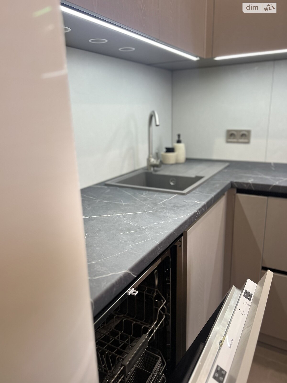 однокімнатна квартира в Вінниці, район Академічний, на вул. Тимофіївська 14 в довготривалу оренду помісячно фото 1 однокімнатна квартира в Вінниці, район Академічний, на вул. Тимофіївська 14 в довготривалу оренду помісячно фото 1