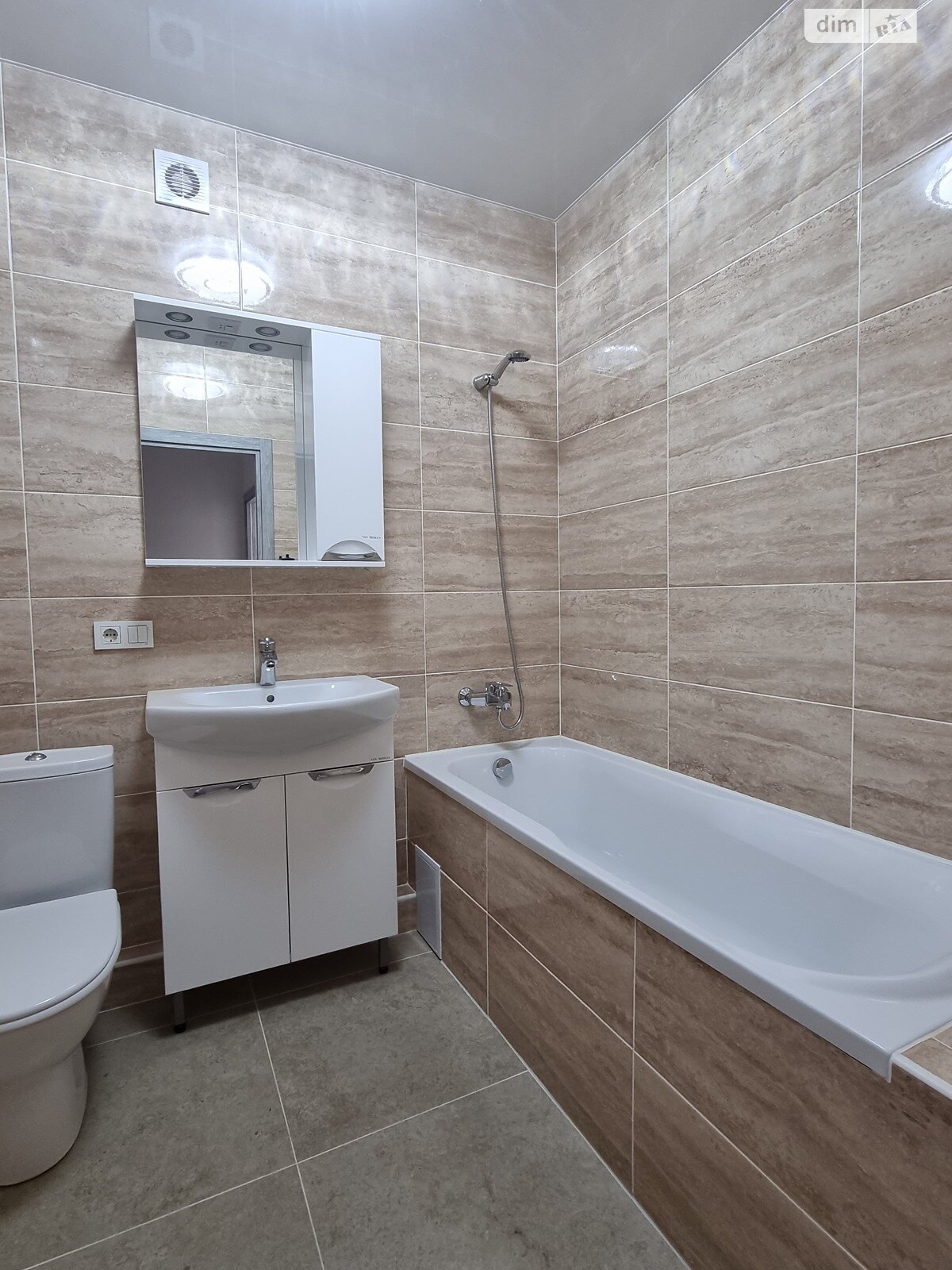 однокомнатная квартира в Виннице, район Академический, на ул. Тимофеевская в аренду на долгий срок помесячно фото 1