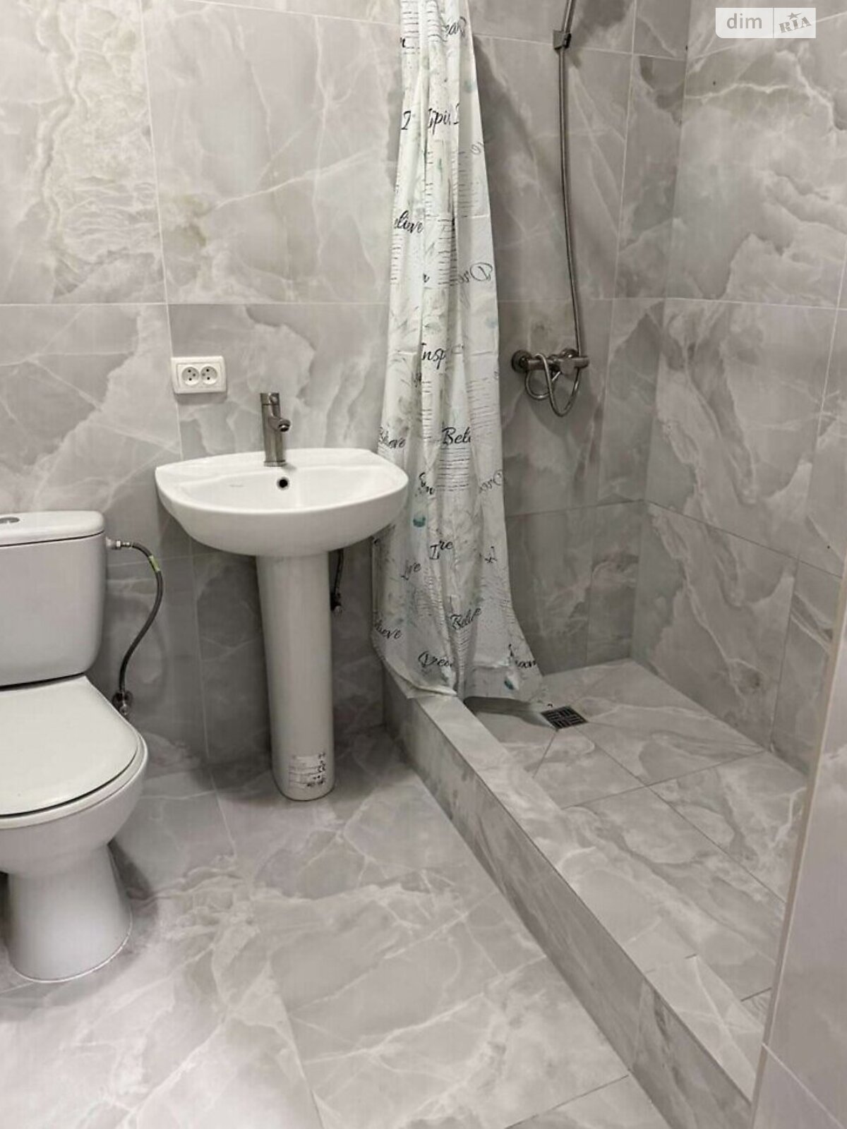 трехкомнатная квартира в Виннице, район Ближнее замостье, на ул. Александра Довженка в аренду на долгий срок помесячно фото 1 трехкомнатная квартира в Виннице, район Ближнее замостье, на ул. Александра Довженка в аренду на долгий срок помесячно фото 1