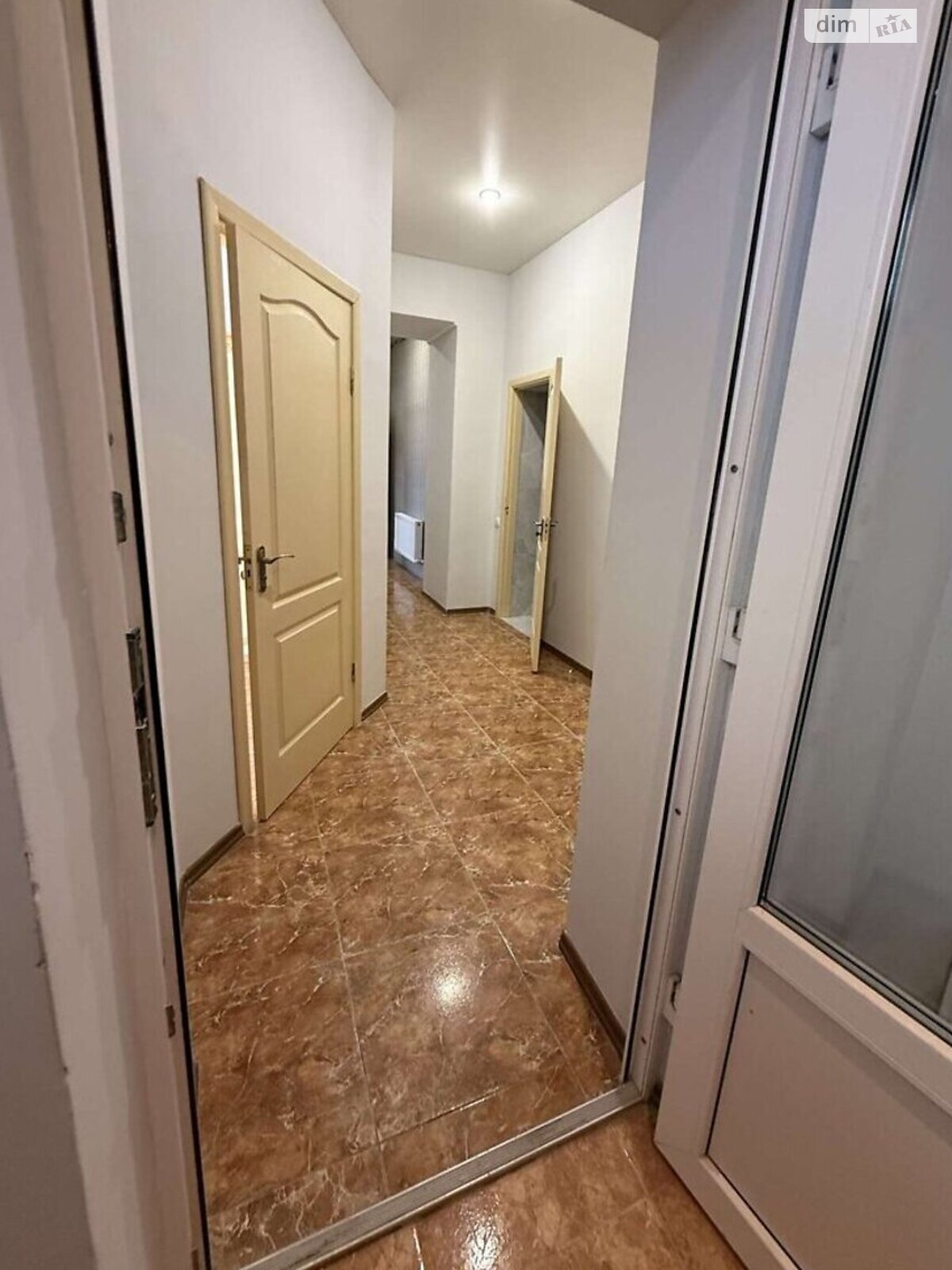 трехкомнатная квартира в Виннице, район Ближнее замостье, на ул. Александра Довженка в аренду на долгий срок помесячно фото 1 трехкомнатная квартира в Виннице, район Ближнее замостье, на ул. Александра Довженка в аренду на долгий срок помесячно фото 1