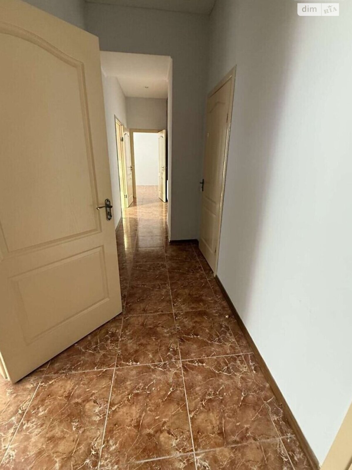 трехкомнатная квартира в Виннице, район Ближнее замостье, на ул. Александра Довженка в аренду на долгий срок помесячно фото 1 трехкомнатная квартира в Виннице, район Ближнее замостье, на ул. Александра Довженка в аренду на долгий срок помесячно фото 1