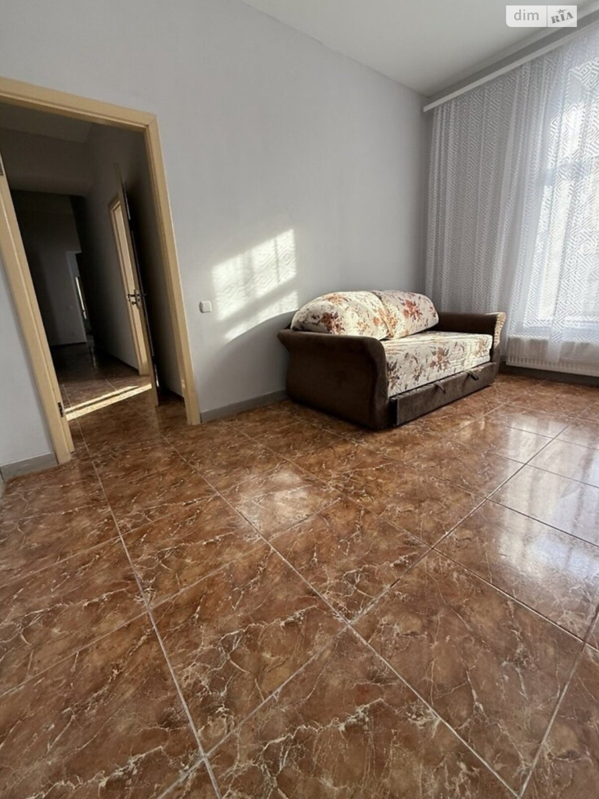 трехкомнатная квартира в Виннице, район Ближнее замостье, на ул. Александра Довженка в аренду на долгий срок помесячно фото 1 трехкомнатная квартира в Виннице, район Ближнее замостье, на ул. Александра Довженка в аренду на долгий срок помесячно фото 1