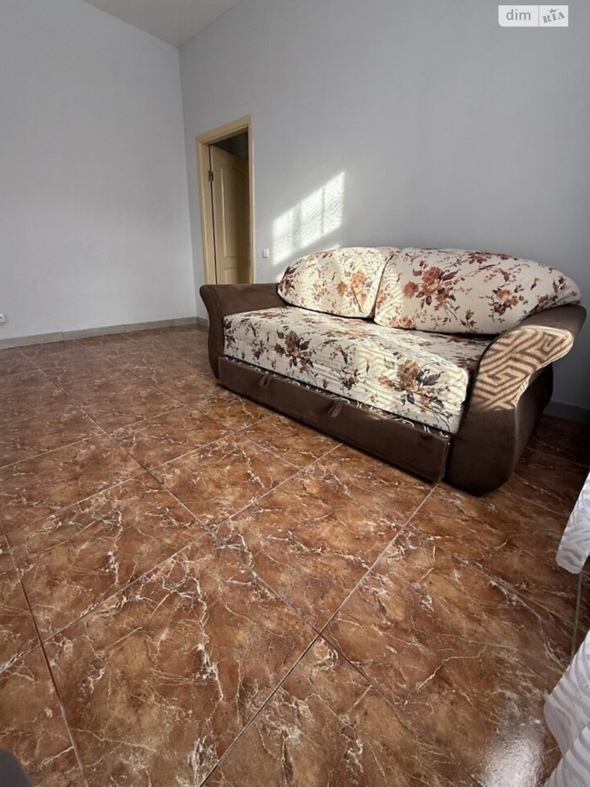 трехкомнатная квартира в Виннице, район Ближнее замостье, на ул. Александра Довженка в аренду на долгий срок помесячно фото 1 трехкомнатная квартира в Виннице, район Ближнее замостье, на ул. Александра Довженка в аренду на долгий срок помесячно фото 1