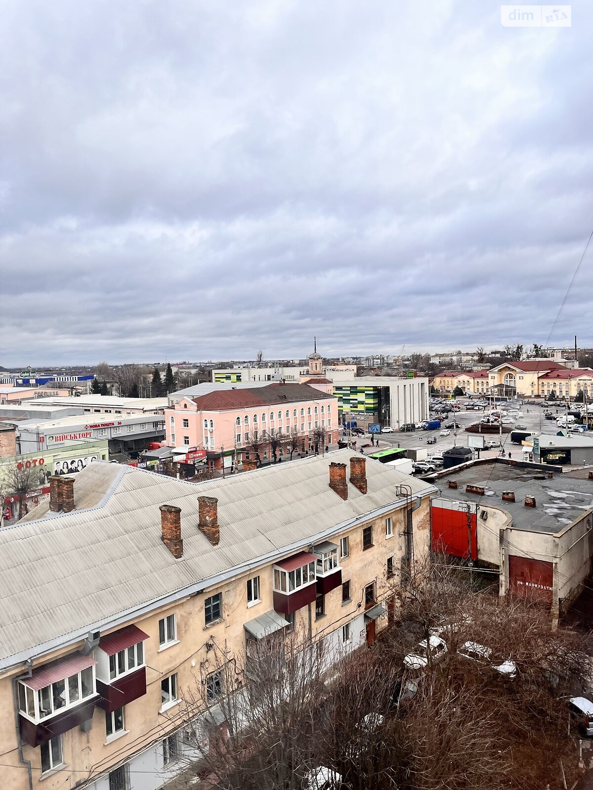 трикімнатна квартира в Вінниці, район Ближнє замостя, на вул. Євгенія Пікуса в довготривалу оренду помісячно фото 1