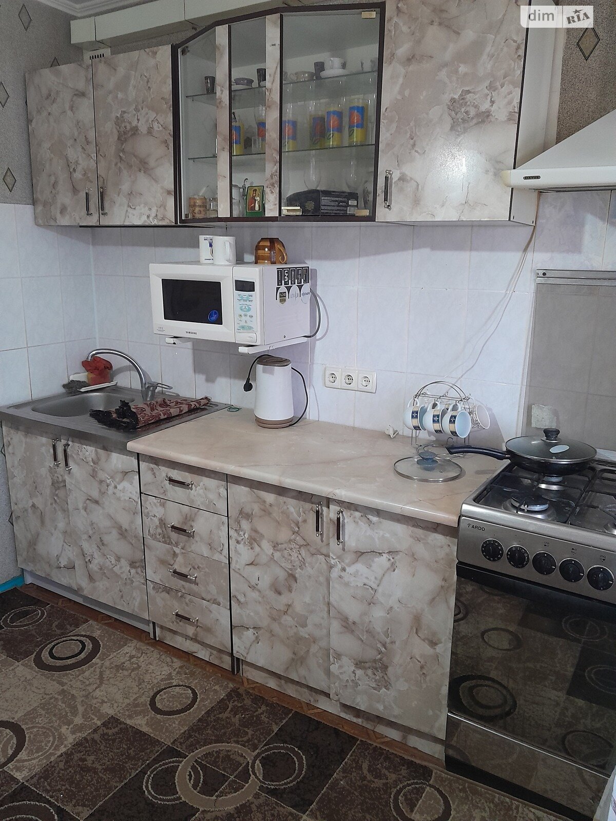 однокімнатна квартира в Вінниці, район Ближнє замостя, на вул. Героїв Нацгвардії в довготривалу оренду помісячно фото 1 однокімнатна квартира в Вінниці, район Ближнє замостя, на вул. Героїв Нацгвардії в довготривалу оренду помісячно фото 1