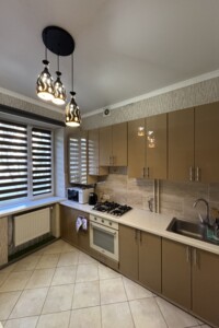 трикімнатна квартира в Вінниці, район Ближнє замостя, на вул. Героїв Нацгвардії в довготривалу оренду помісячно фото 2