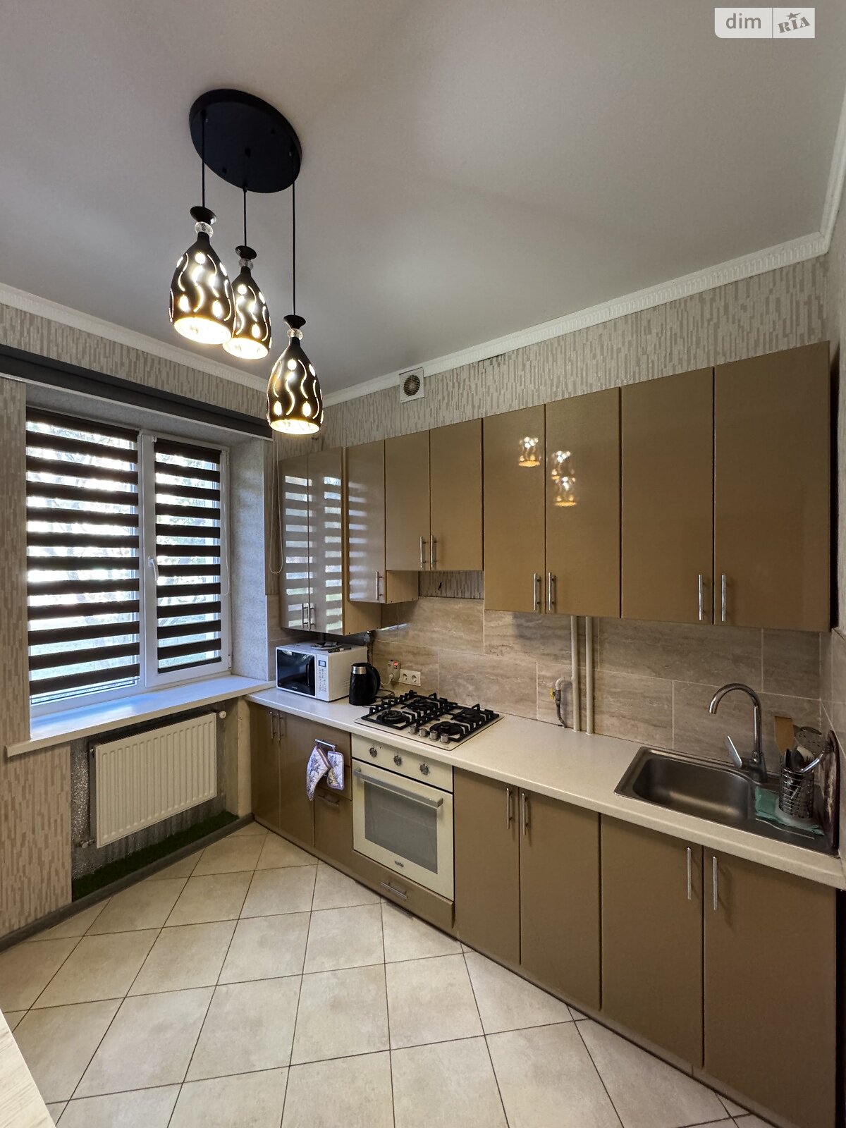 трикімнатна квартира в Вінниці, район Ближнє замостя, на вул. Героїв Нацгвардії в довготривалу оренду помісячно фото 1