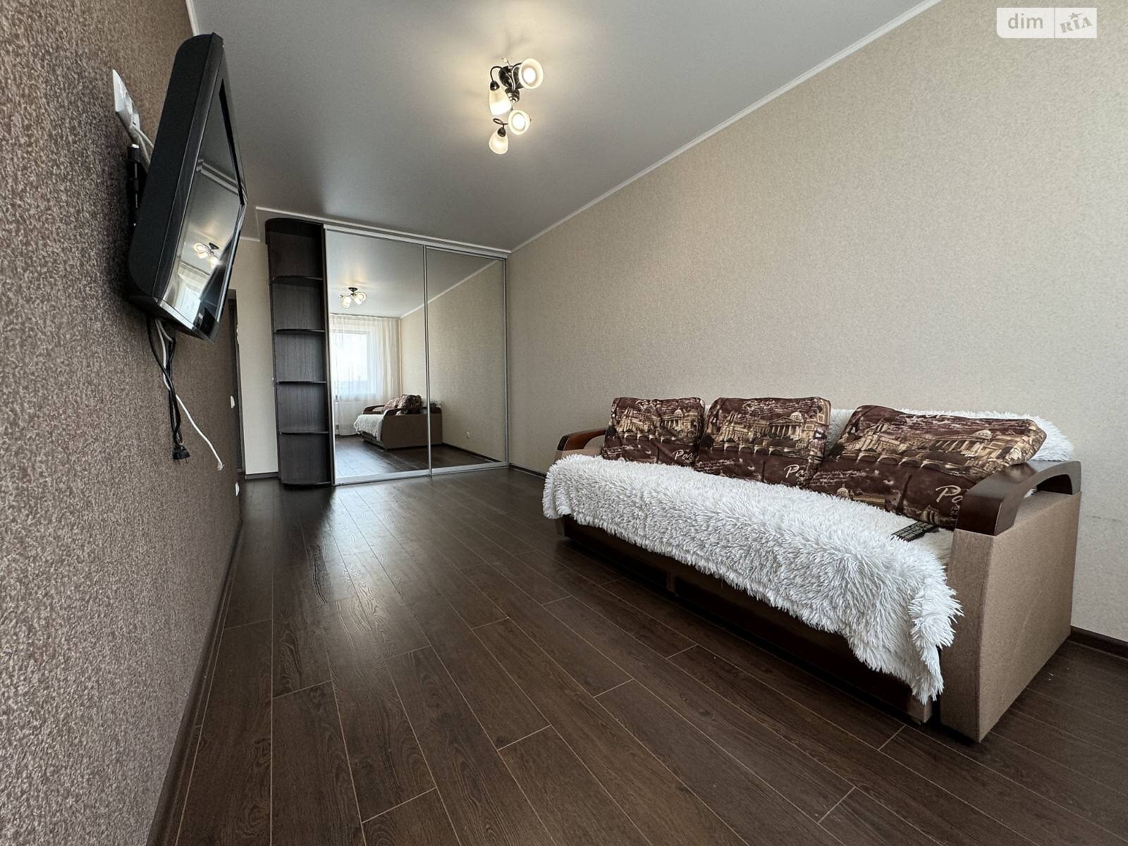 однокімнатна квартира з ремонтом в Вінниці, район Ближнє замостя, на просп. Коцюбинського 43Б в довготривалу оренду помісячно фото 1