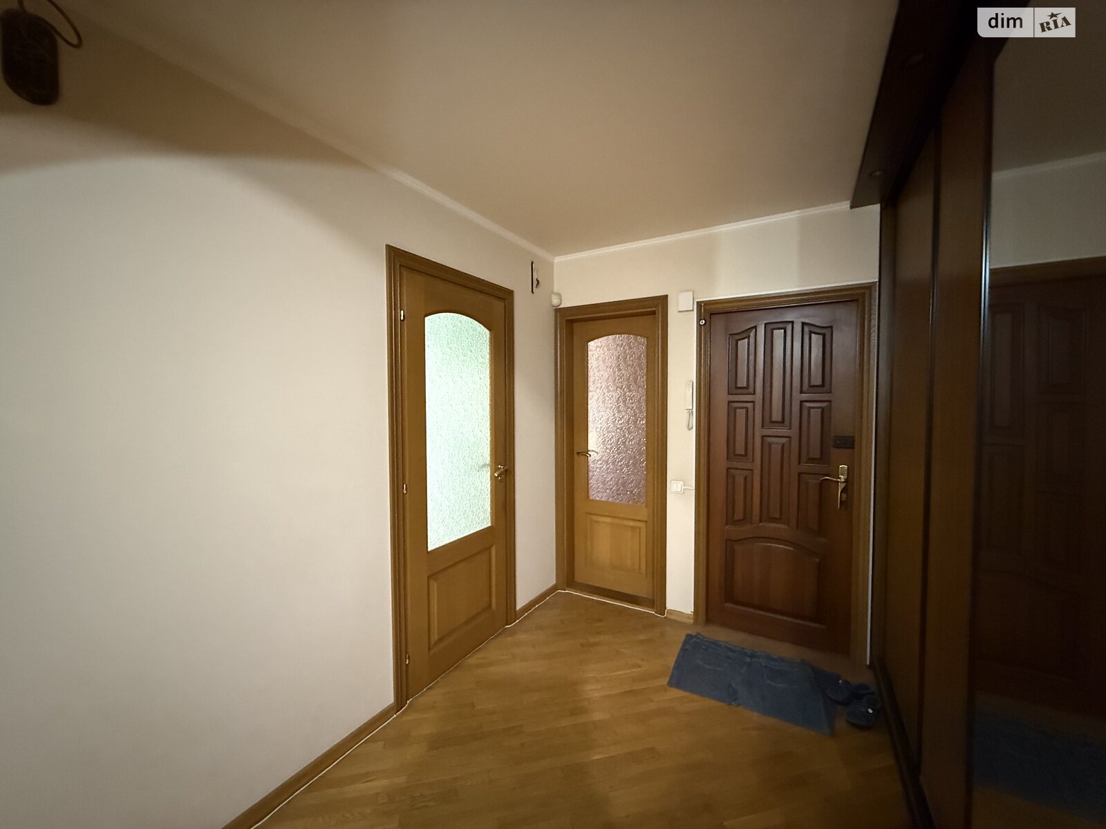 трикімнатна квартира в Вінниці, район Ближнє замостя, на вул. Михайла Малишенка в довготривалу оренду помісячно фото 1