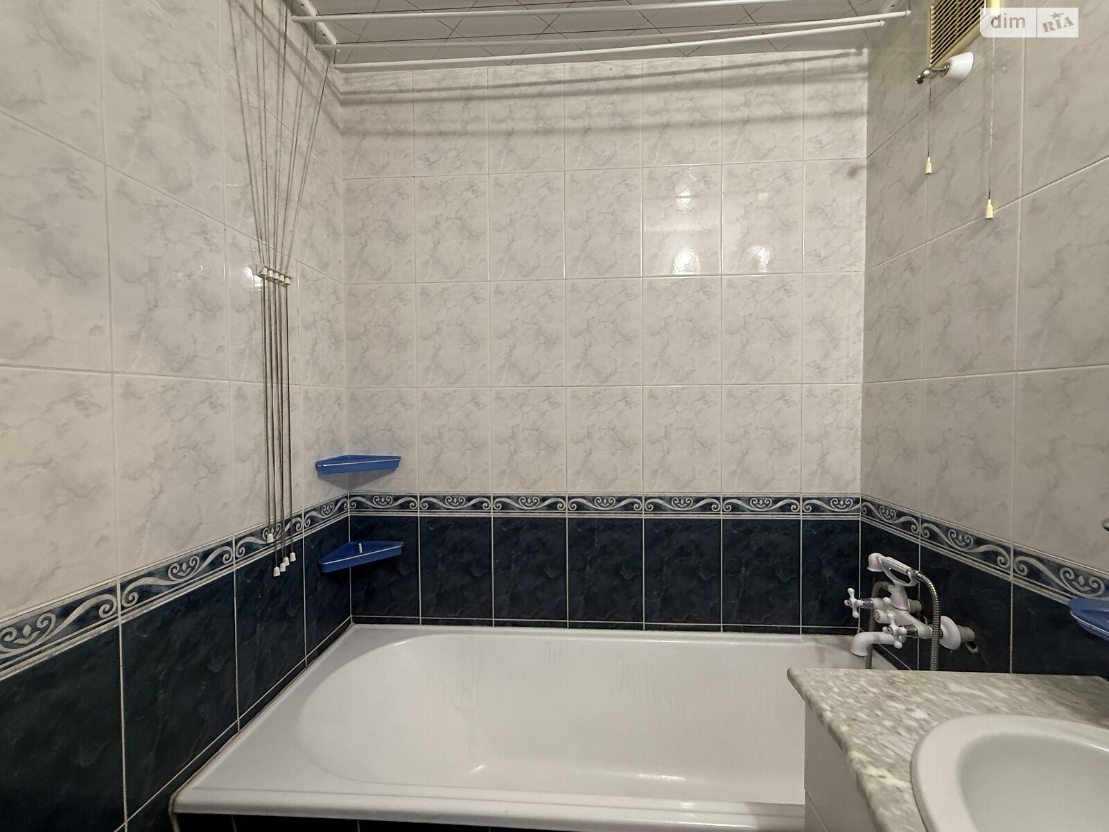 трикімнатна квартира в Вінниці, район Ближнє замостя, на вул. Михайла Малишенка в довготривалу оренду помісячно фото 1