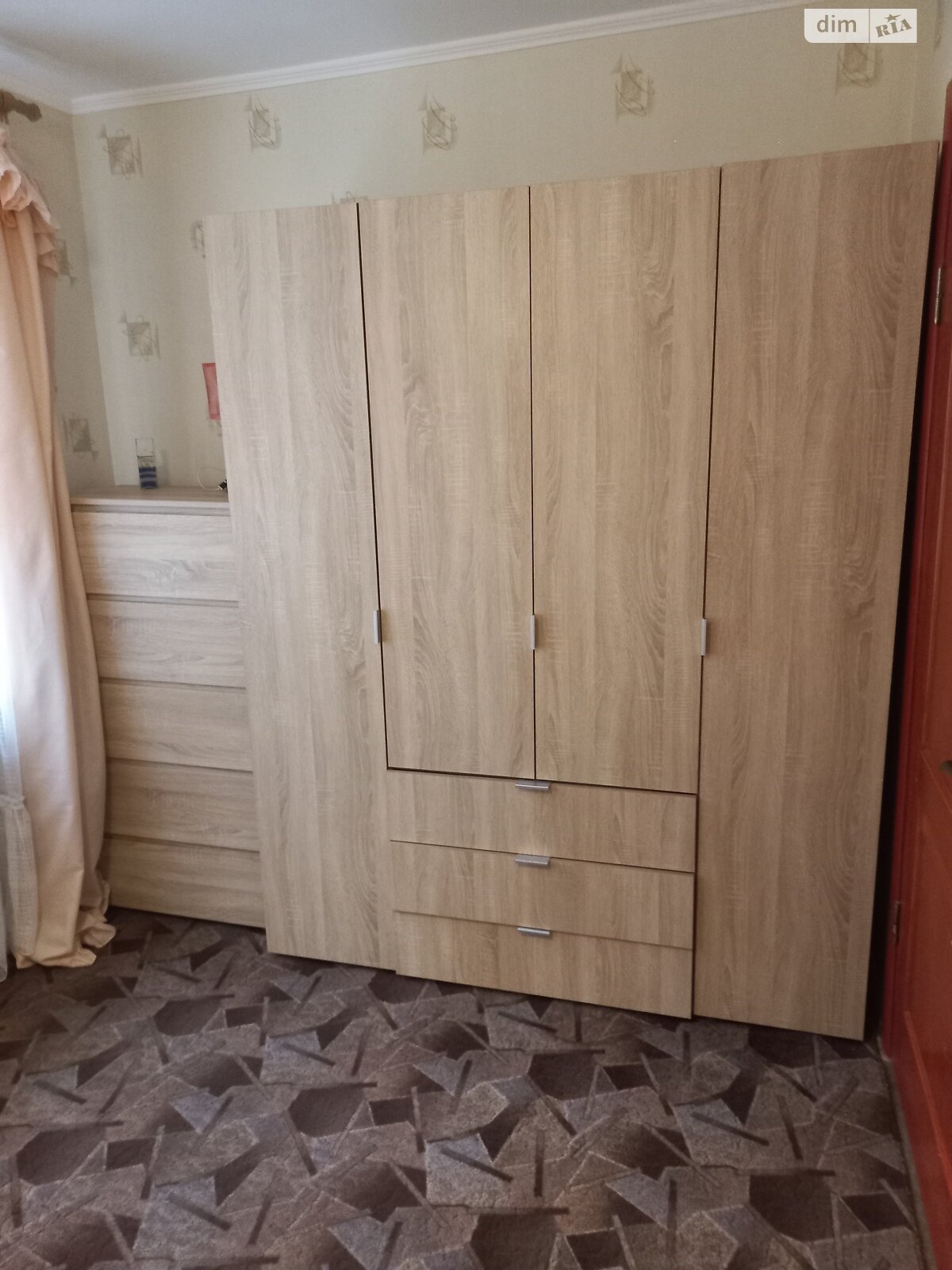 трехкомнатная квартира с ремонтом в Виннице, район Ближнее замостье, на ул. Стеценко 25 в аренду на долгий срок помесячно фото 1 трехкомнатная квартира с ремонтом в Виннице, район Ближнее замостье, на ул. Стеценко 25 в аренду на долгий срок помесячно фото 1