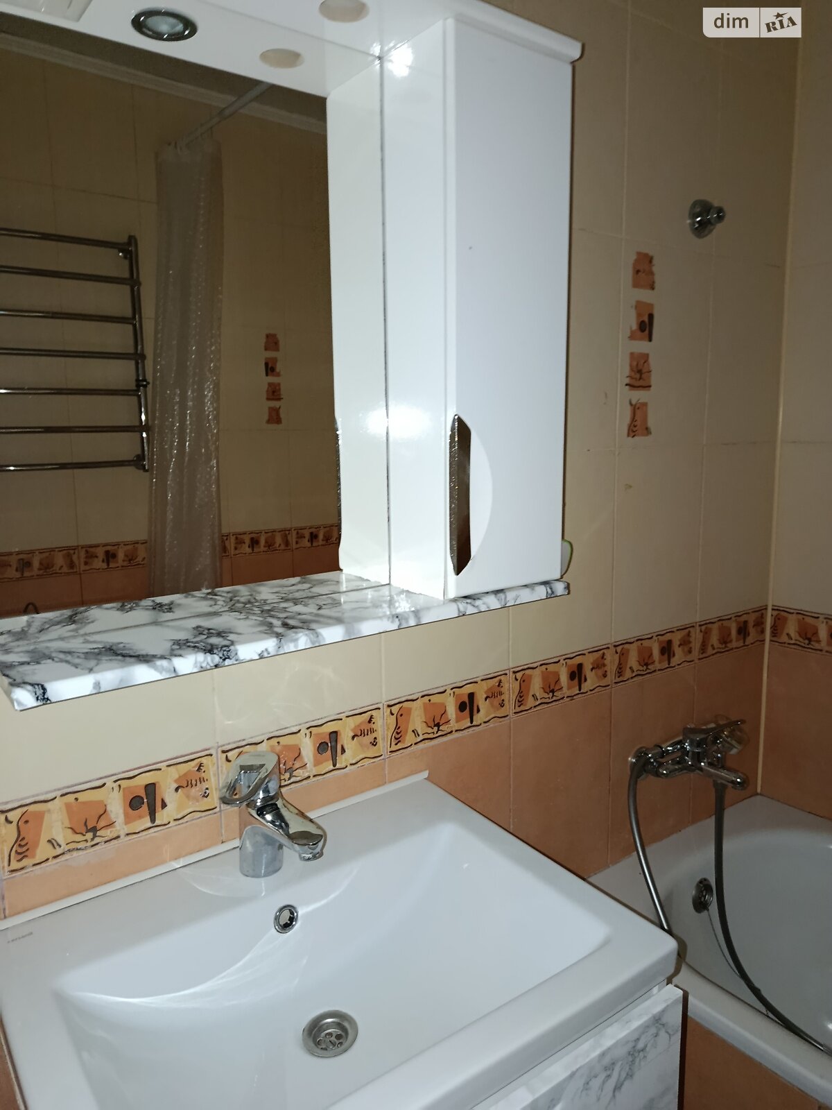 трикімнатна квартира з ремонтом в Вінниці, район Ближнє замостя, на вул. Стеценка в довготривалу оренду помісячно фото 1