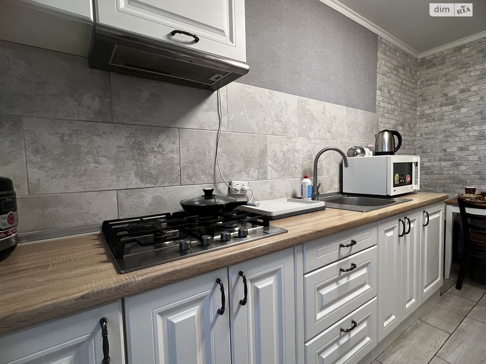 двухкомнатная квартира в Виннице, район Ближнее замостье, на ул. Варшавская в аренду на долгий срок помесячно фото 1 двухкомнатная квартира в Виннице, район Ближнее замостье, на ул. Варшавская в аренду на долгий срок помесячно фото 1