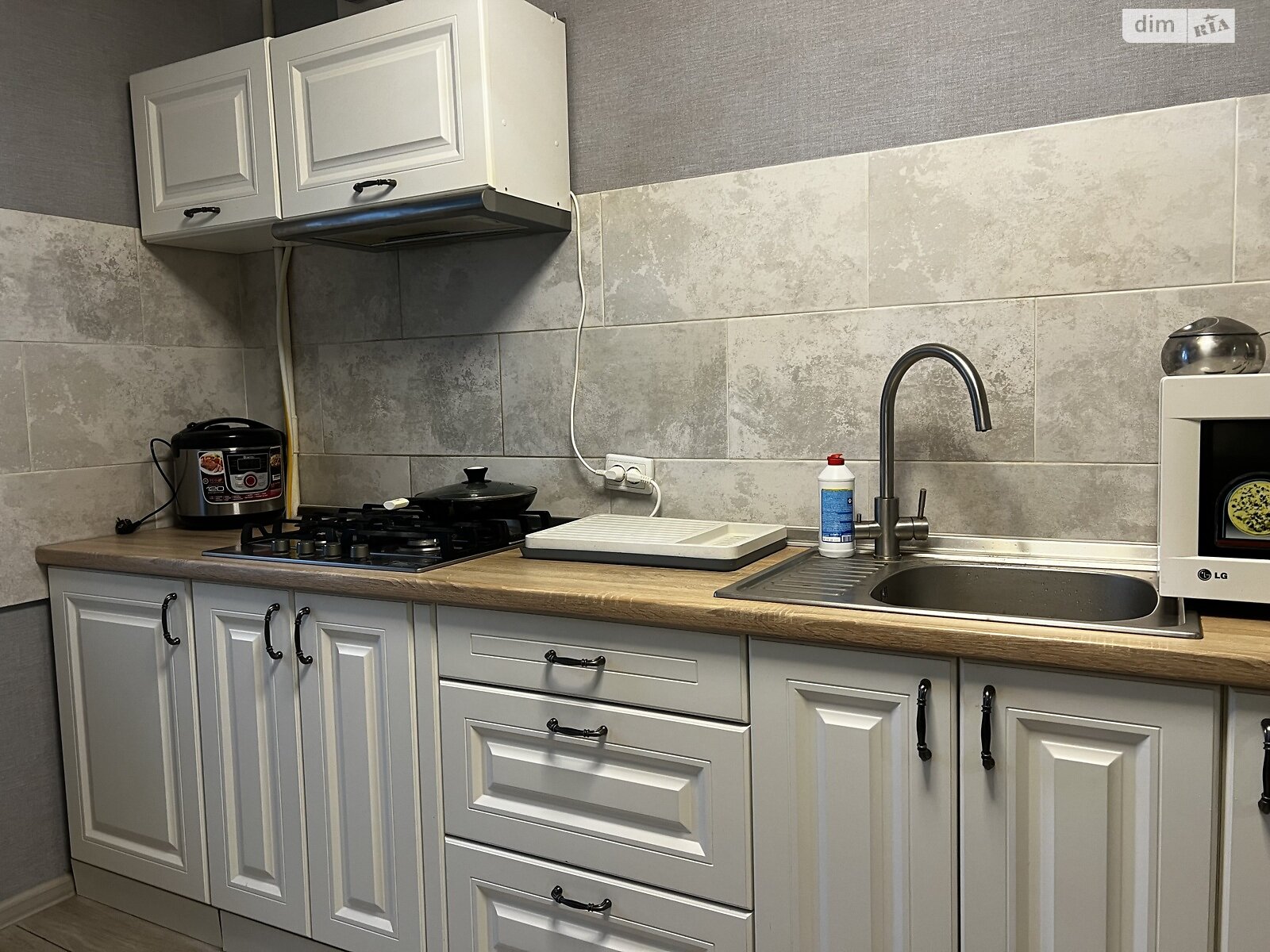 двухкомнатная квартира в Виннице, район Ближнее замостье, на ул. Варшавская в аренду на долгий срок помесячно фото 1 двухкомнатная квартира в Виннице, район Ближнее замостье, на ул. Варшавская в аренду на долгий срок помесячно фото 1