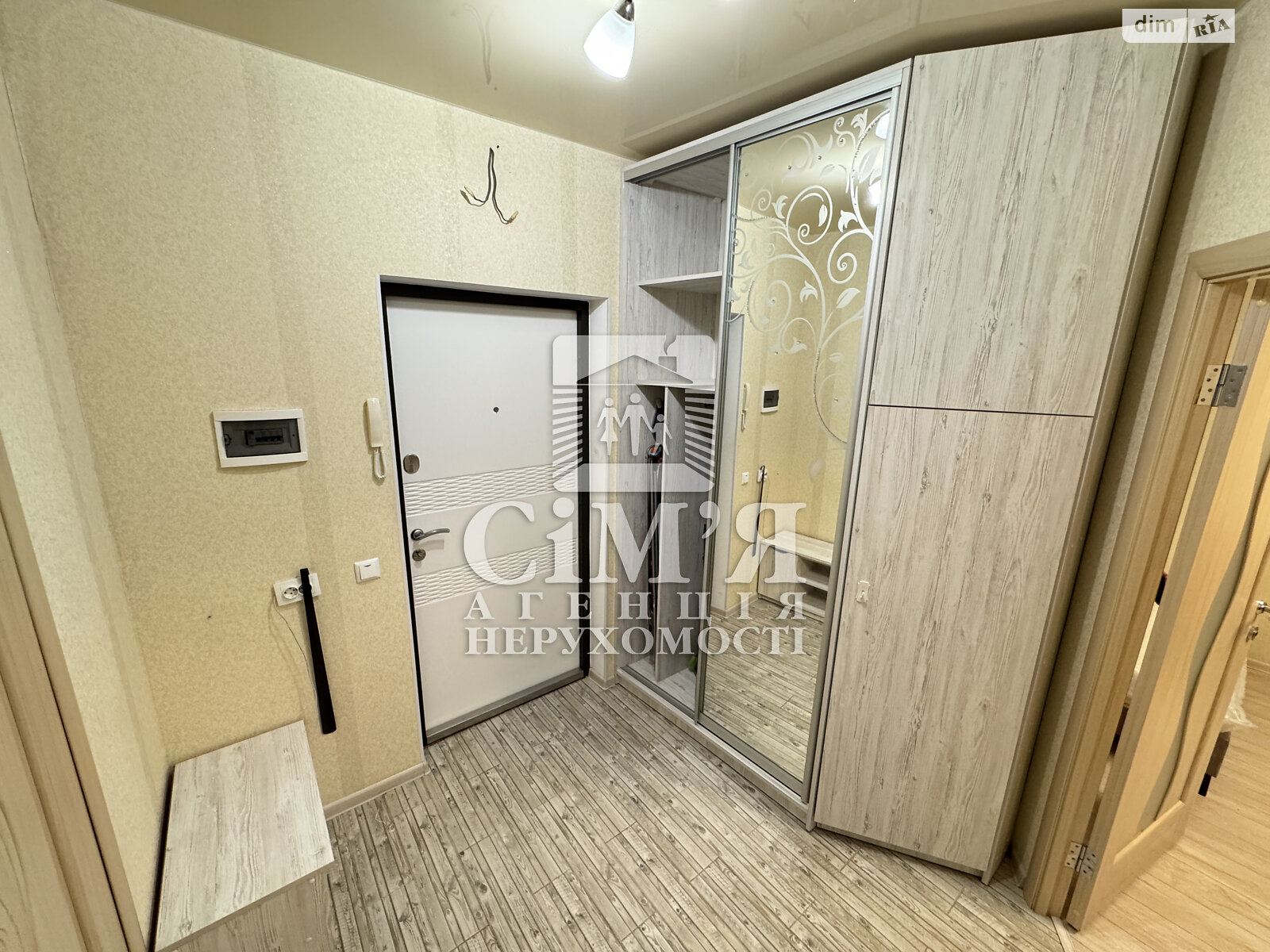 однокімнатна квартира з ремонтом в Вінниці, район Ближнє замостя, на вул. В’ячеслава Чорновола в довготривалу оренду помісячно фото 1